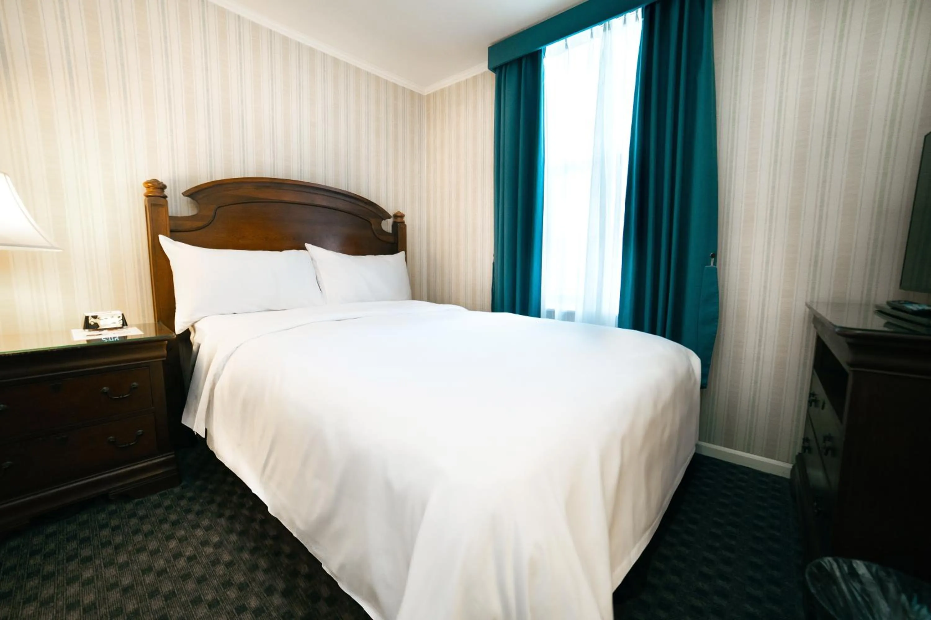 Bed in Hotel Stanford