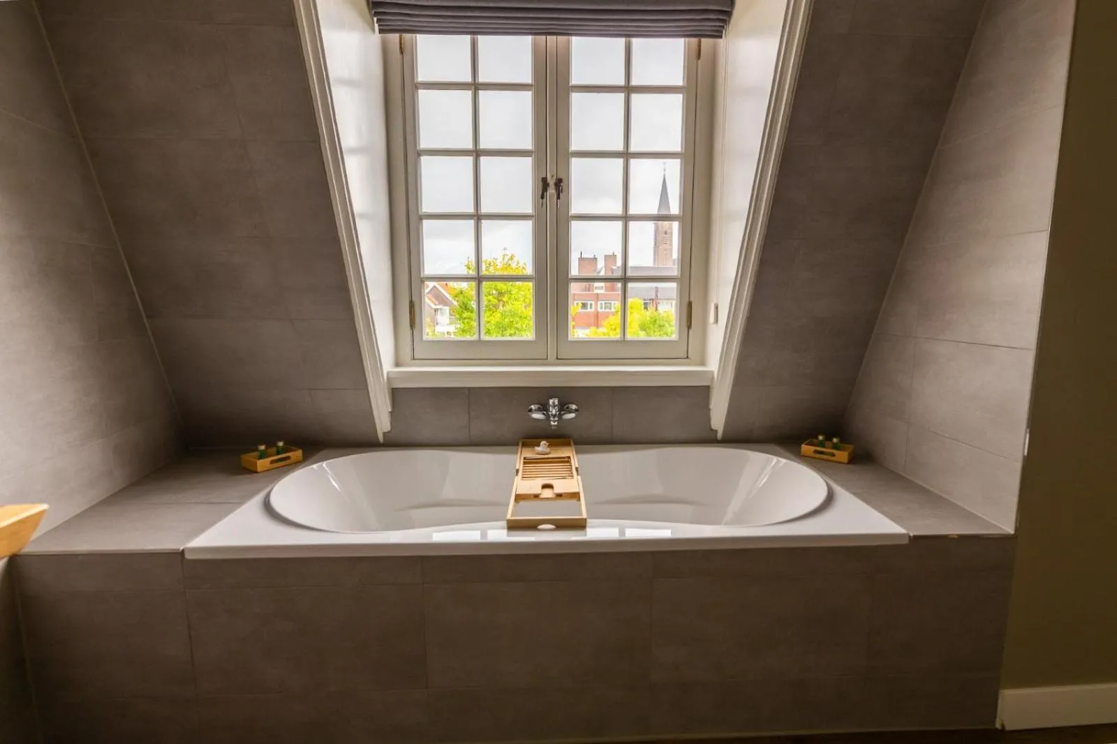 Bath in Hotel Inn Naeldwyk-Torenburg