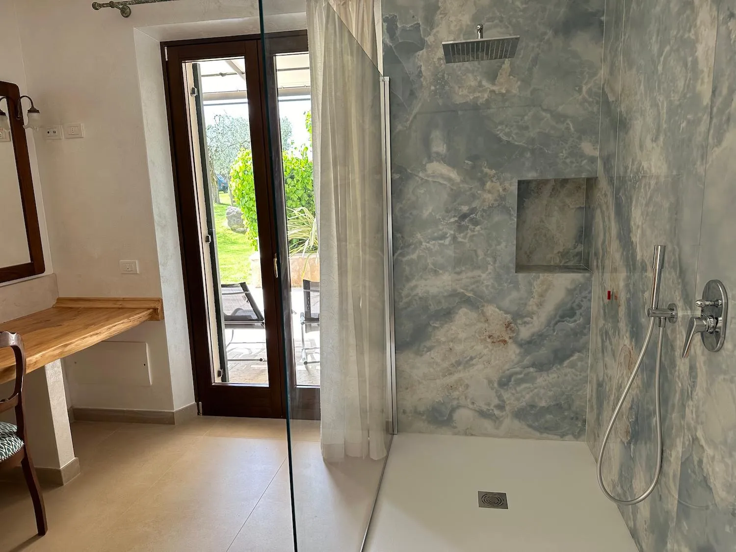 Shower in Casaliva Relais