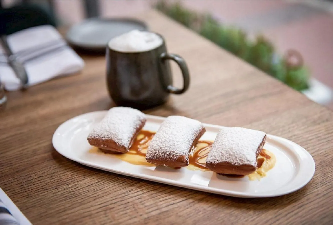 Food in Hotel Theo New Orleans, Tapestry Collection by Hilton