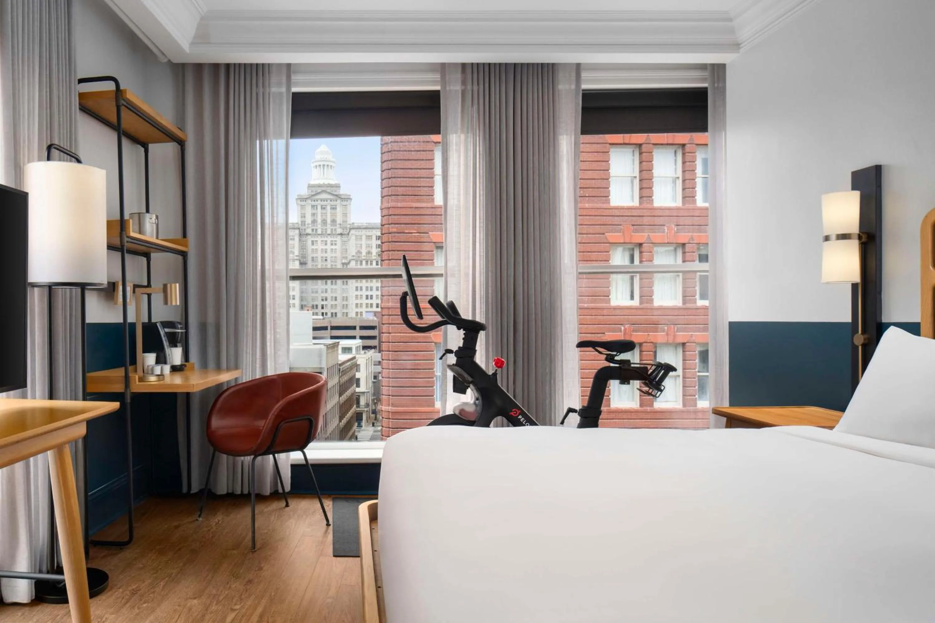 Bed in Hotel Theo New Orleans, Tapestry Collection by Hilton