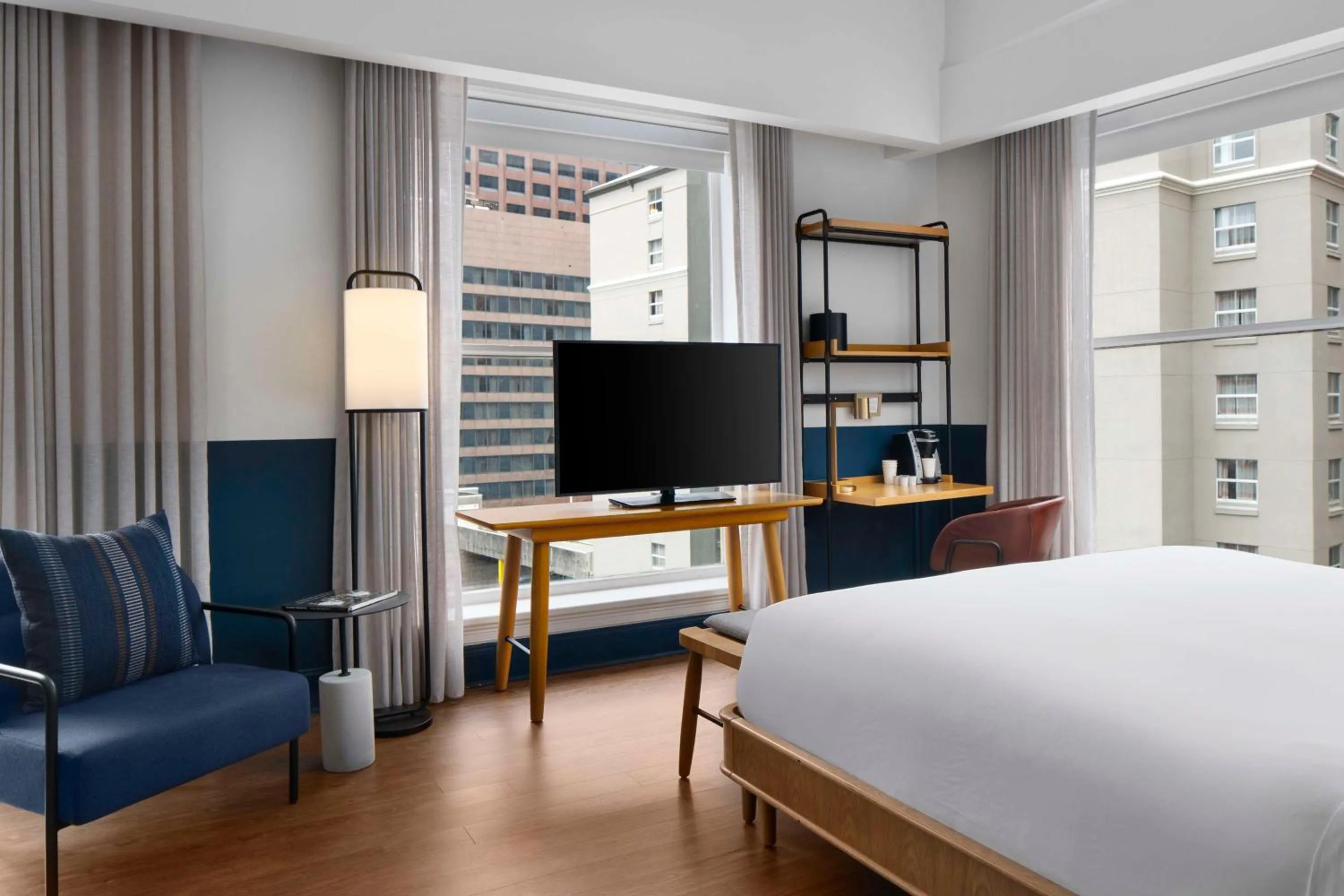 Bed in Hotel Theo New Orleans, Tapestry Collection by Hilton