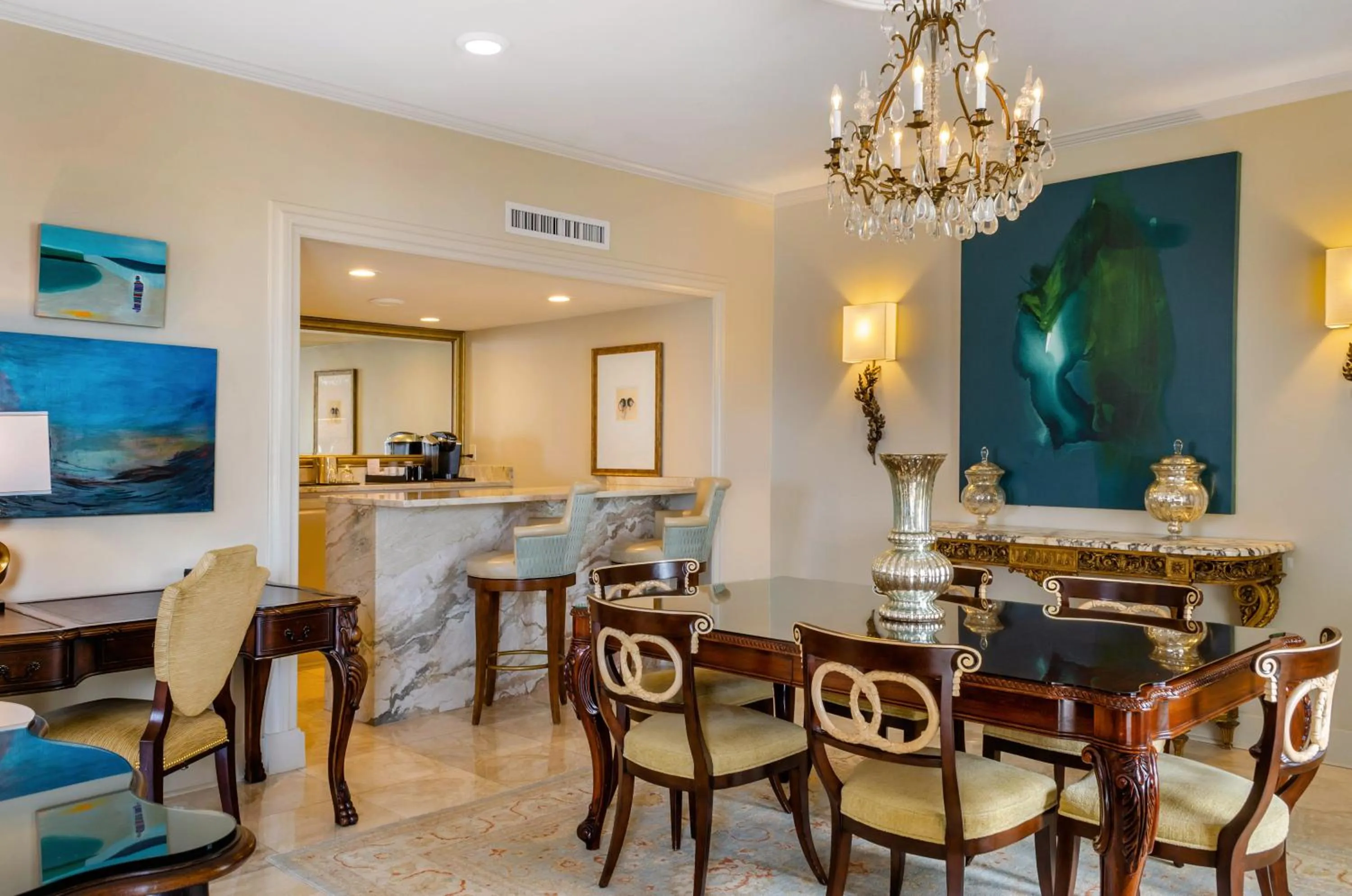 Photo of the whole room in Omni Royal Orleans Hotel