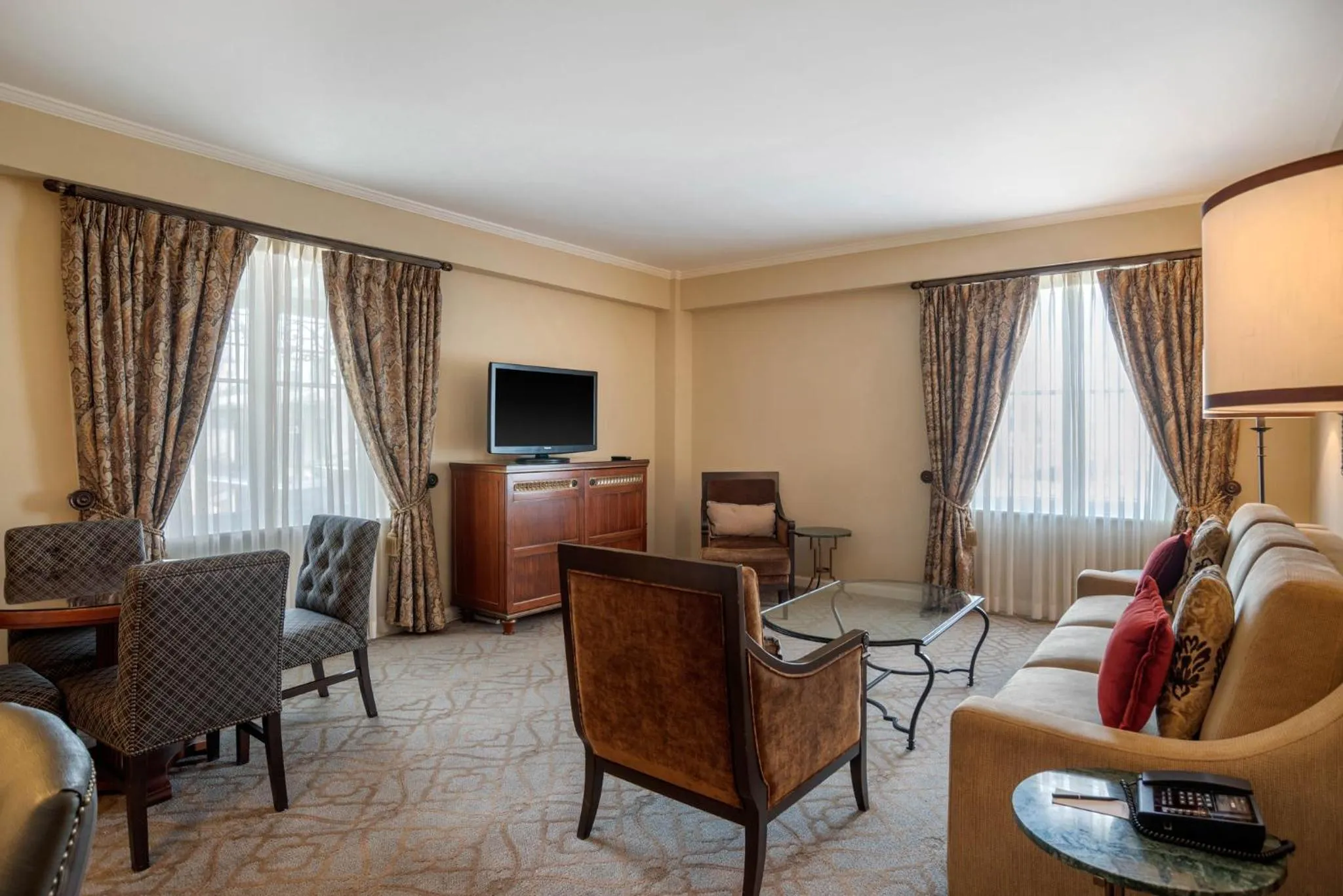 Photo of the whole room in Omni Royal Orleans Hotel