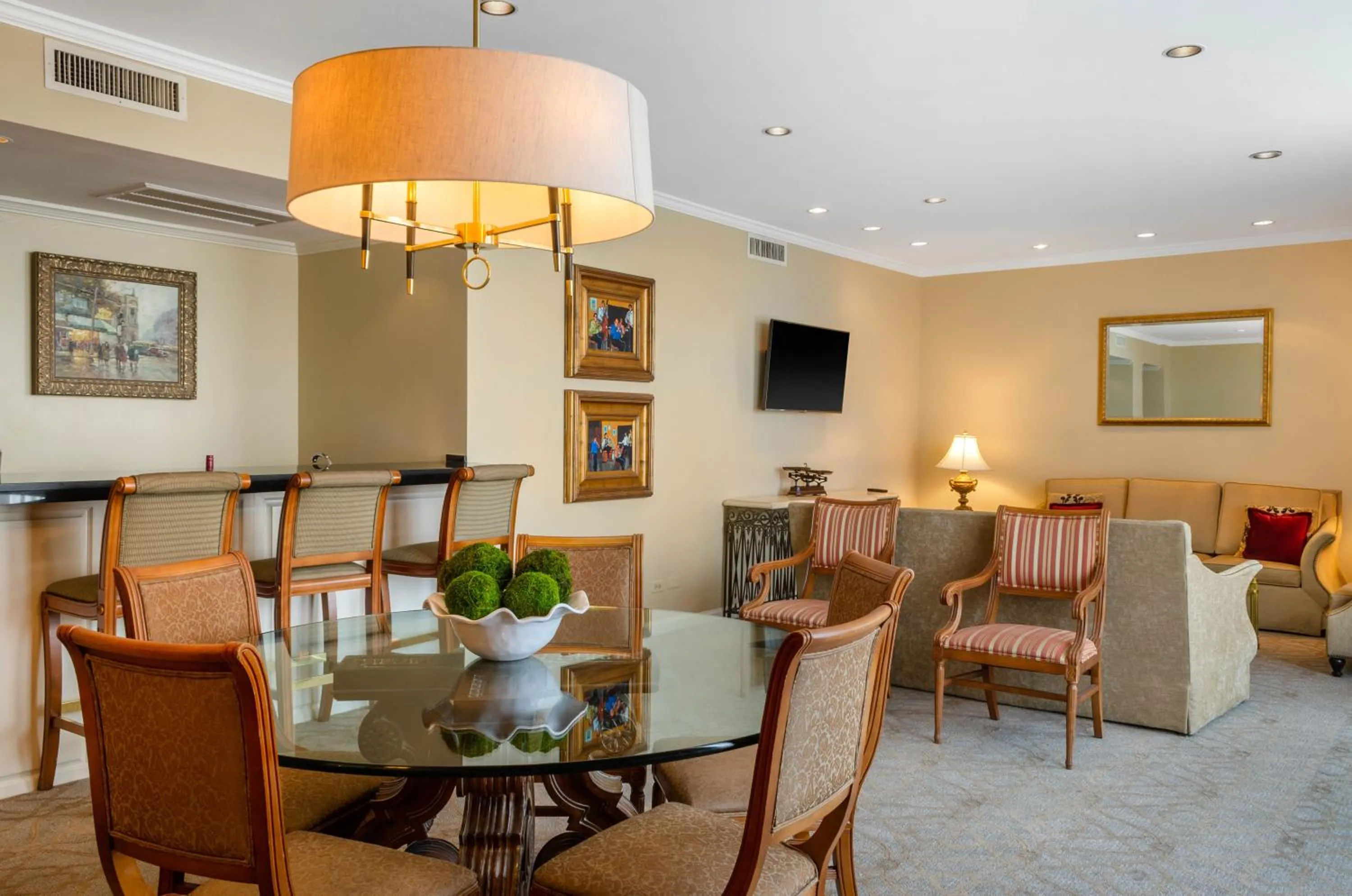 Photo of the whole room in Omni Royal Orleans Hotel