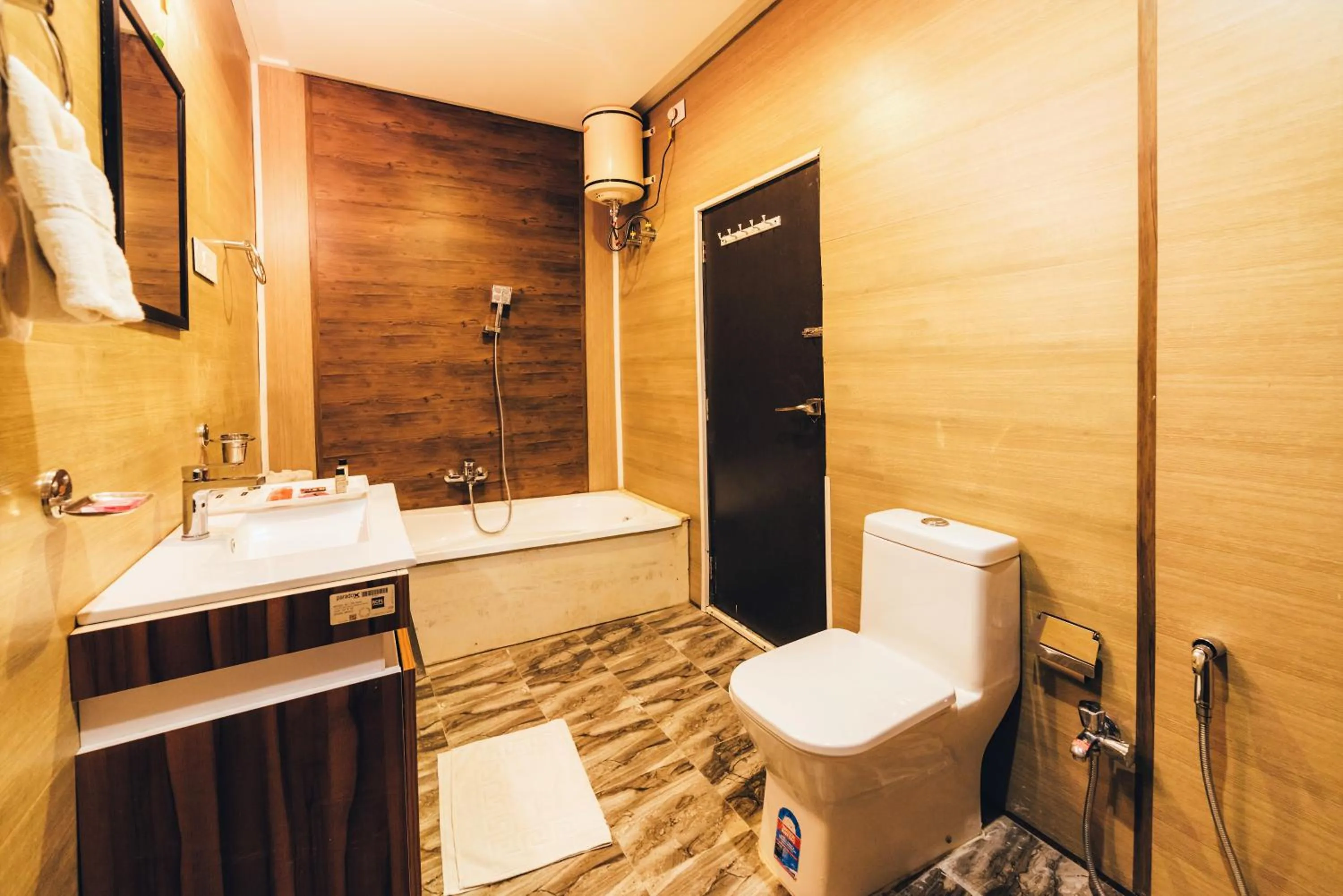 Bathroom in Bhavya Resort - Luxury Boutique Desert Camp