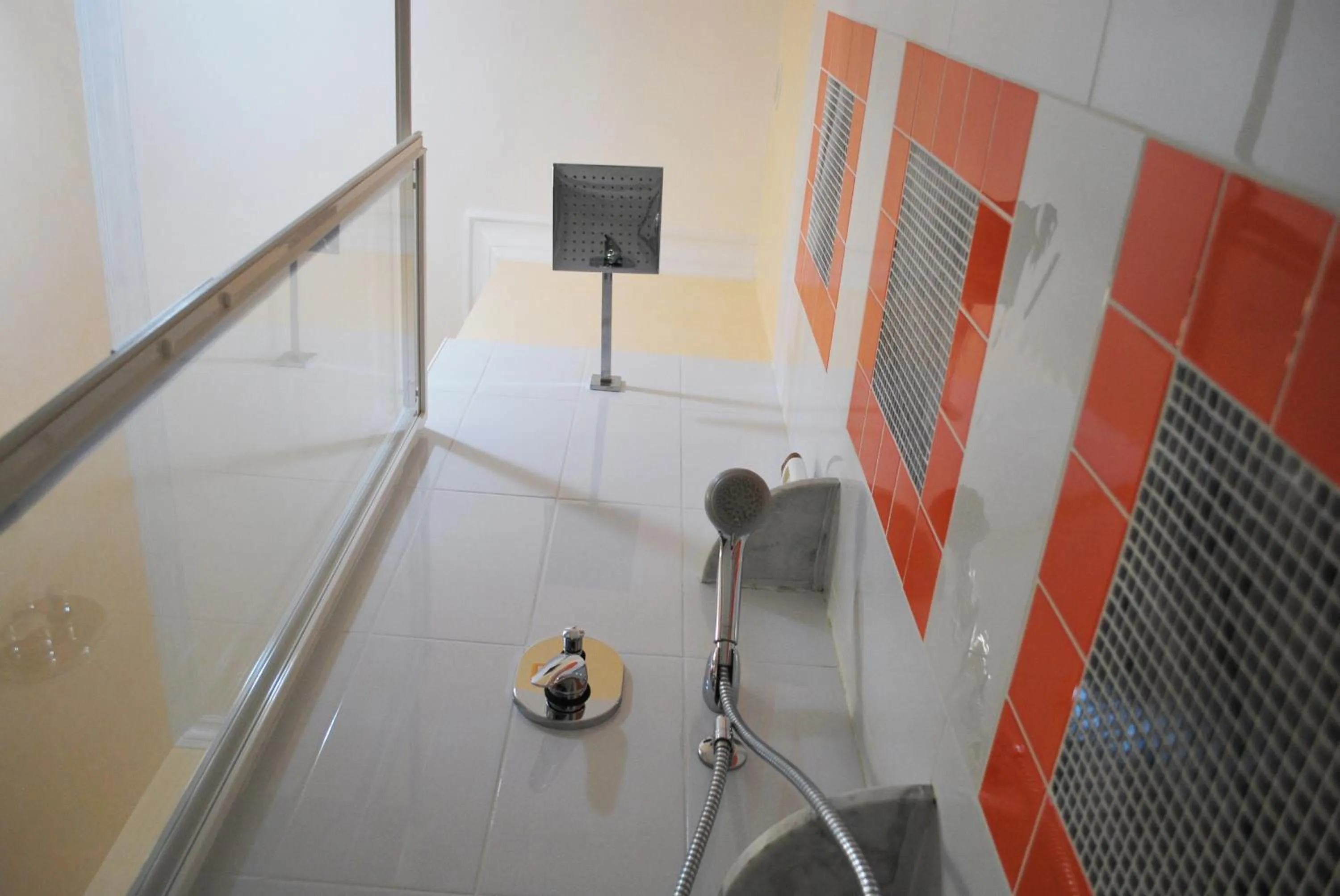 Bathroom in Anthony 47