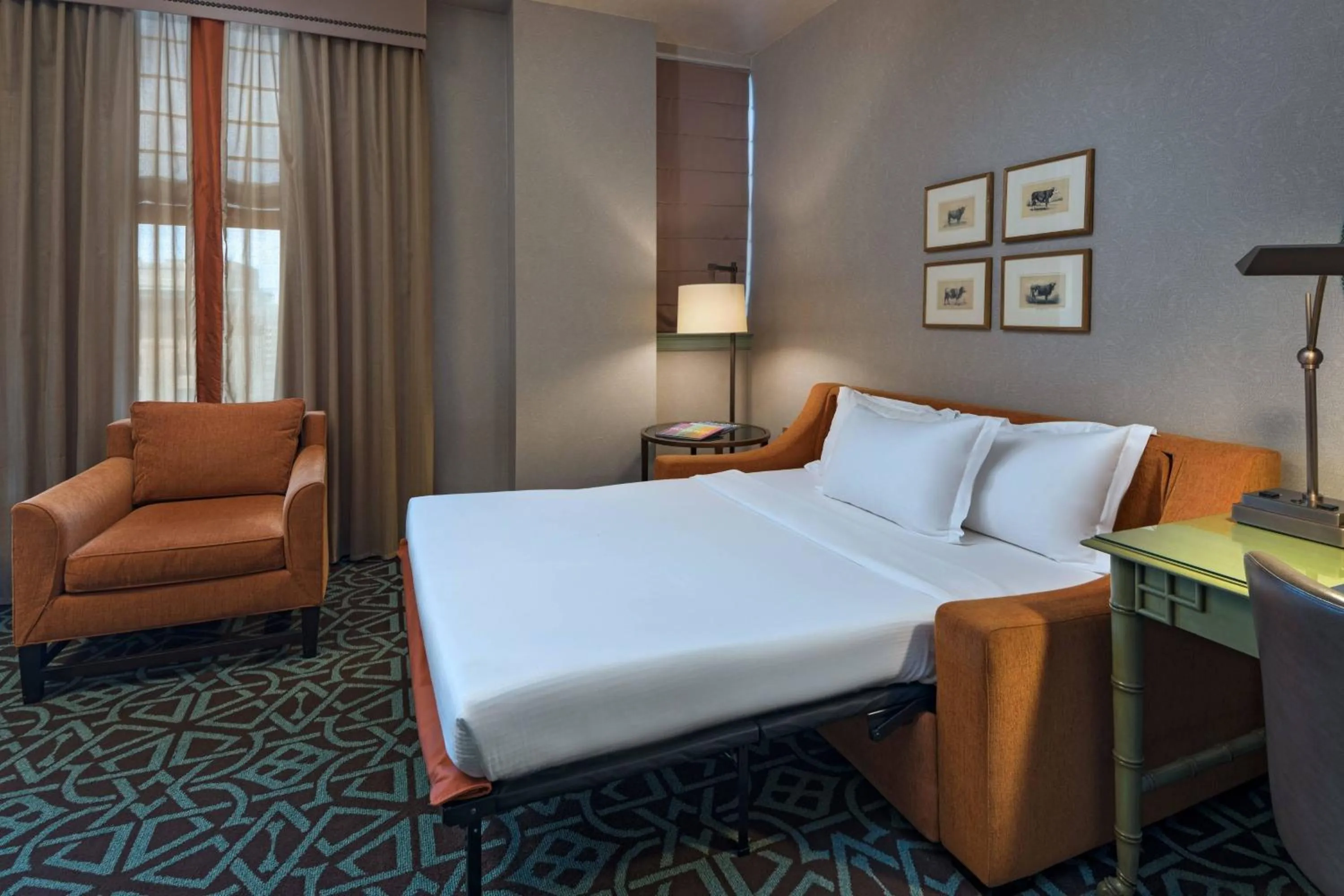 Photo of the whole room, Bed in Hotel ICON, Autograph Collection