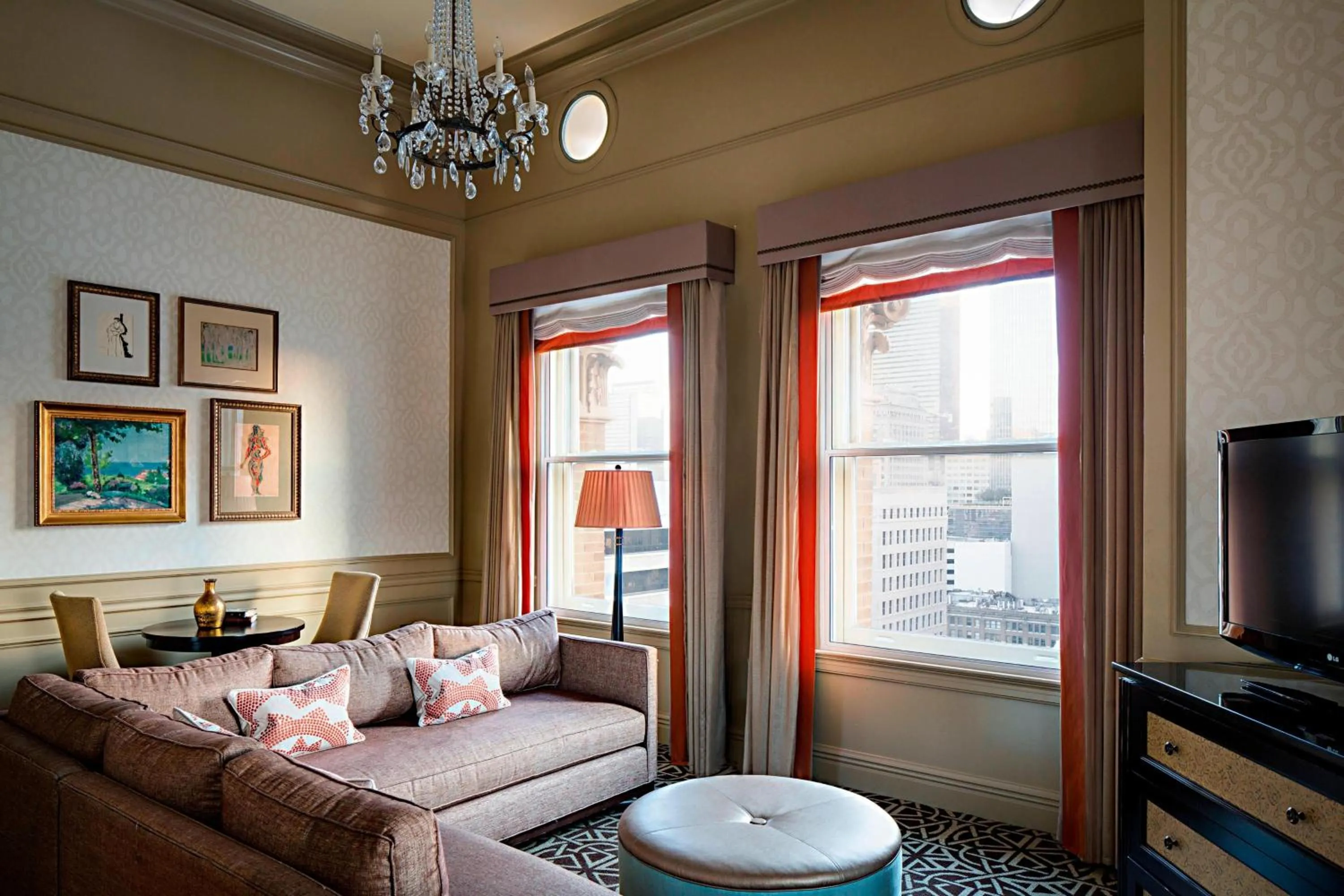 Living room, Bed in Hotel ICON, Autograph Collection