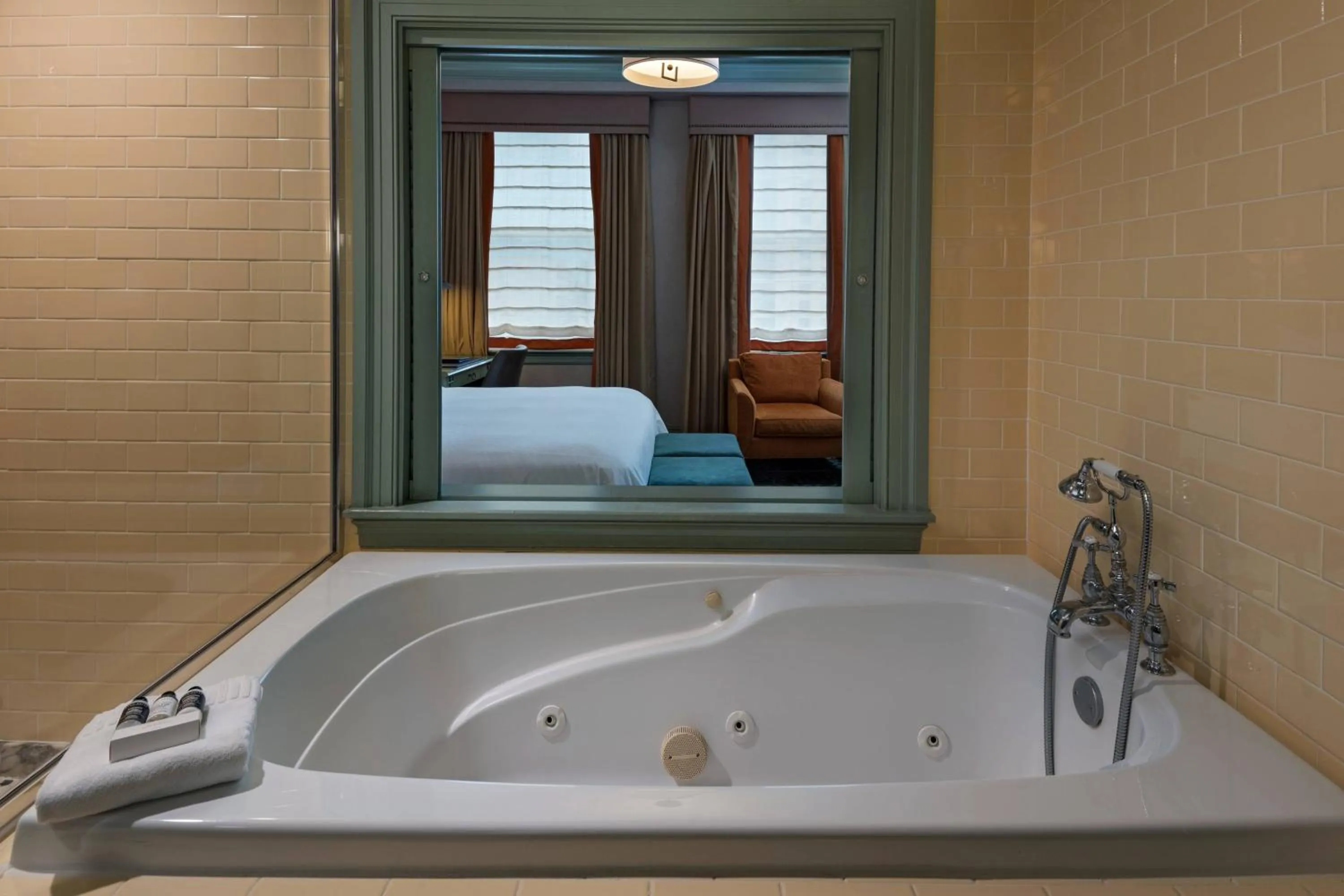 Bathroom in Hotel ICON, Autograph Collection