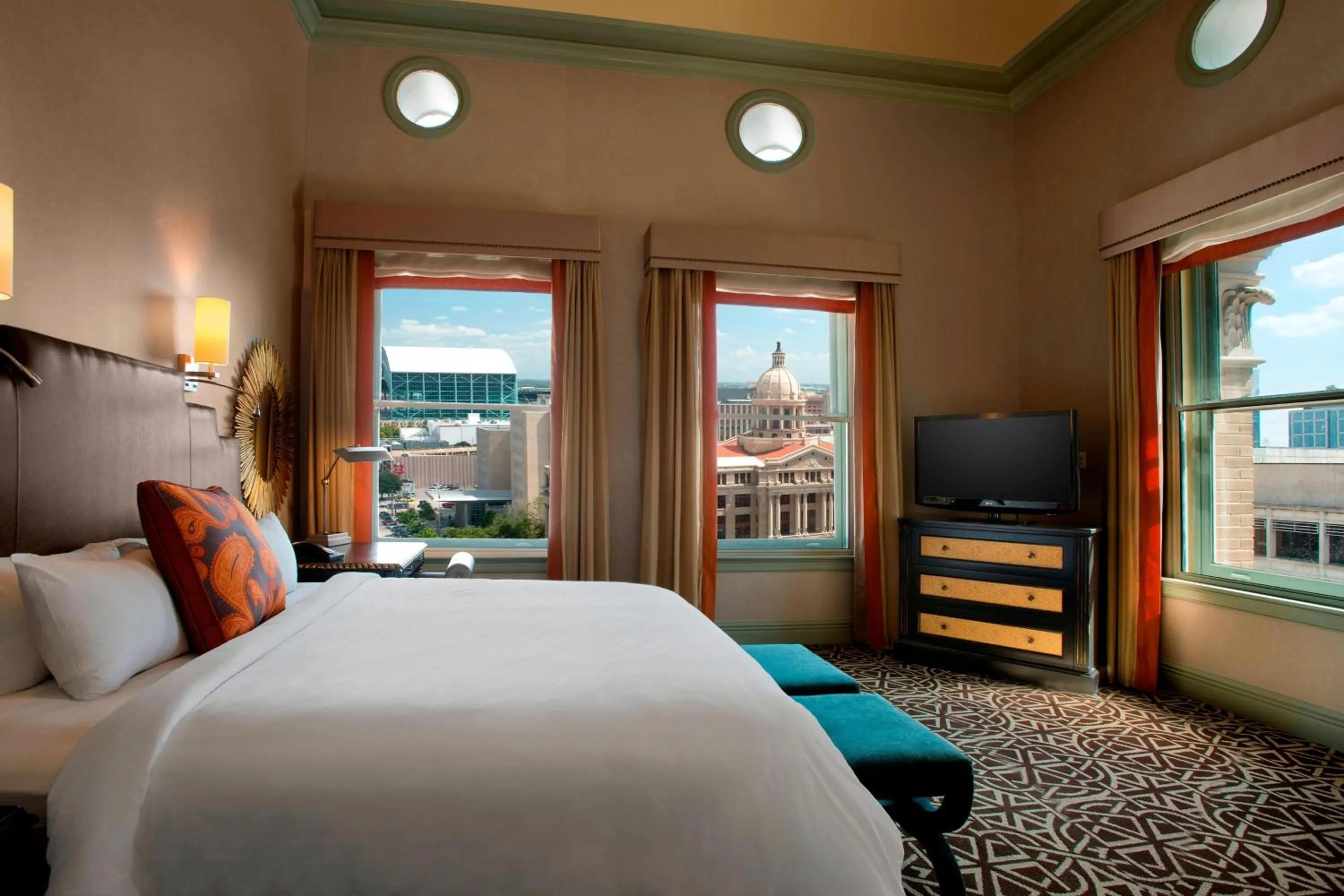 Bedroom, Bed in Hotel ICON, Autograph Collection