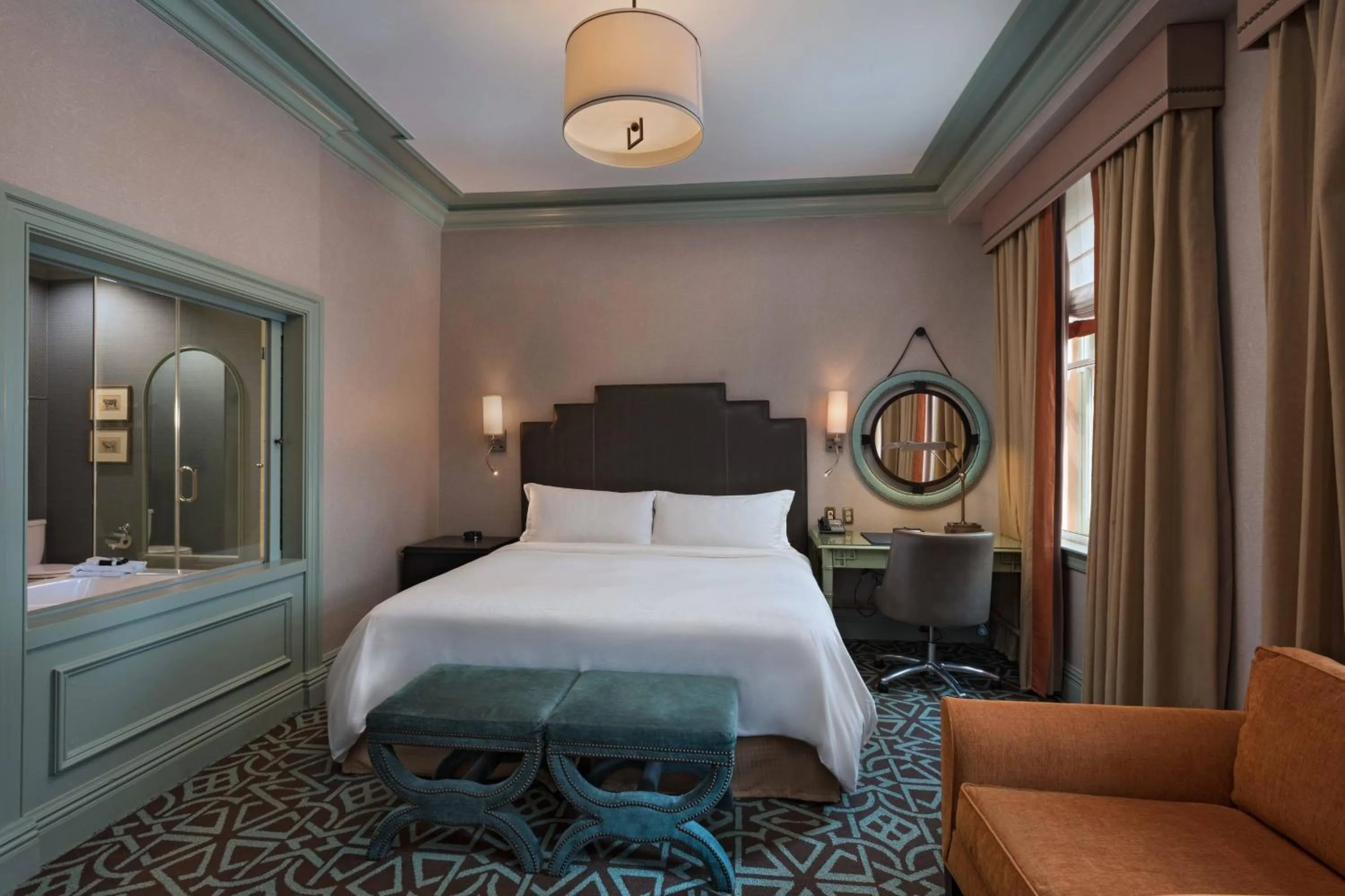 Photo of the whole room, Bed in Hotel ICON, Autograph Collection