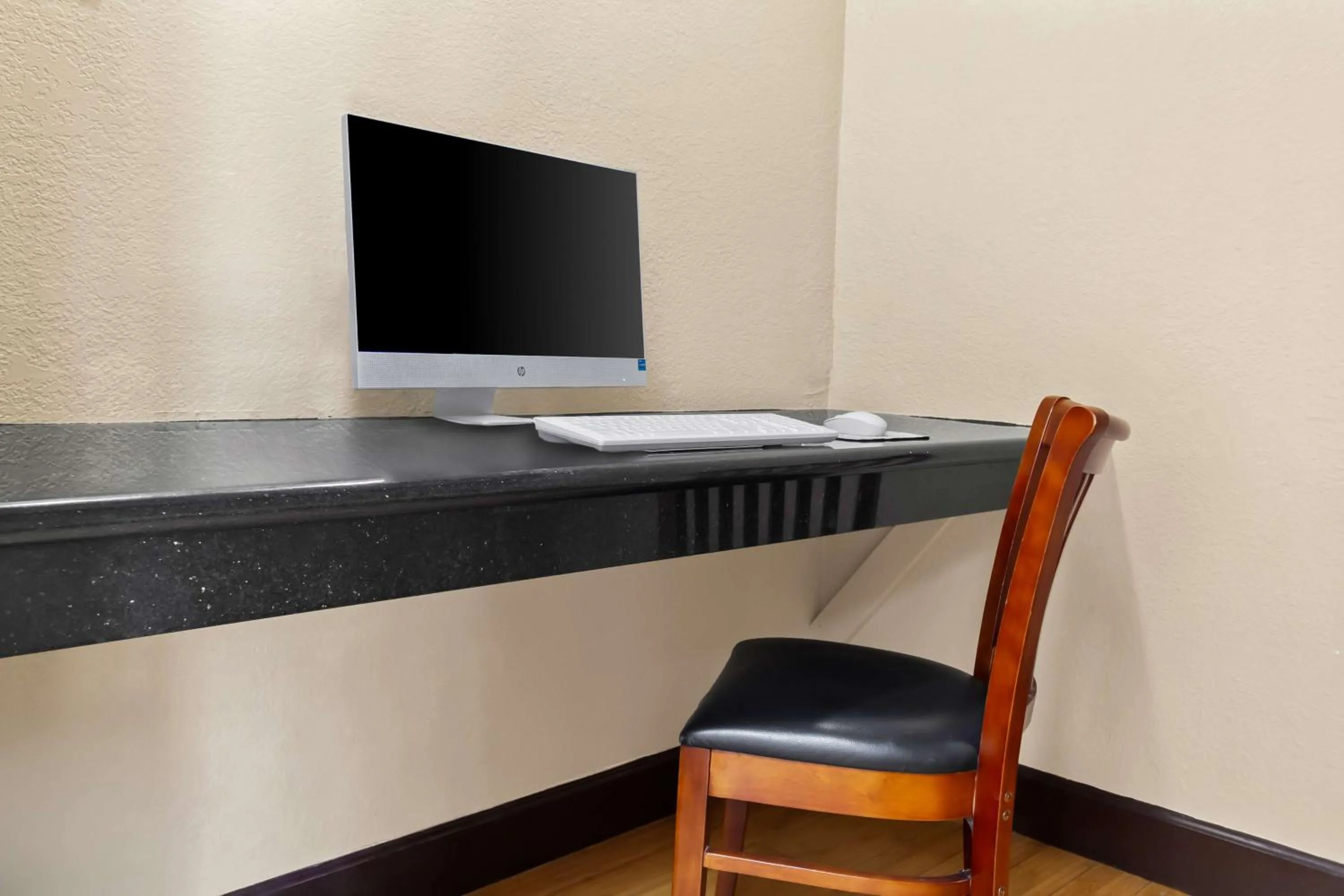 Business facilities in Comfort Inn 290/NW