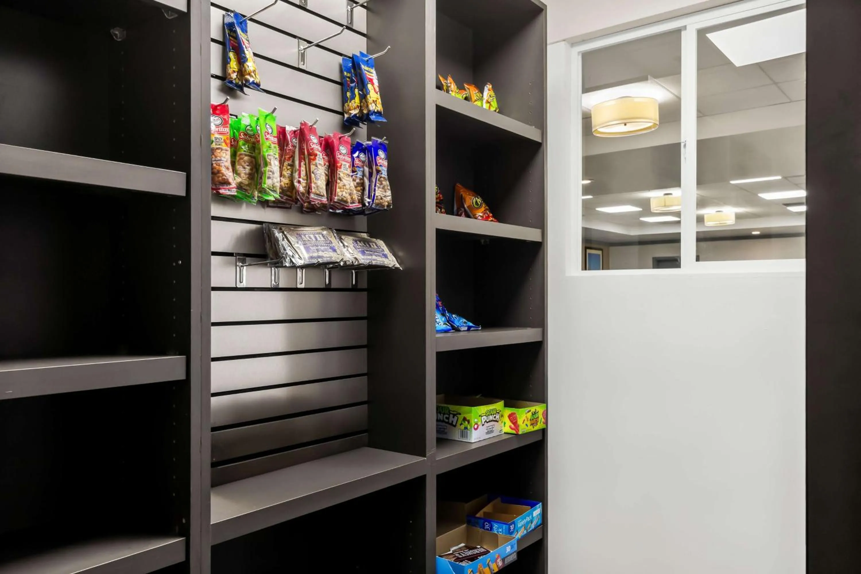 Food and drinks in Comfort Inn 290/NW