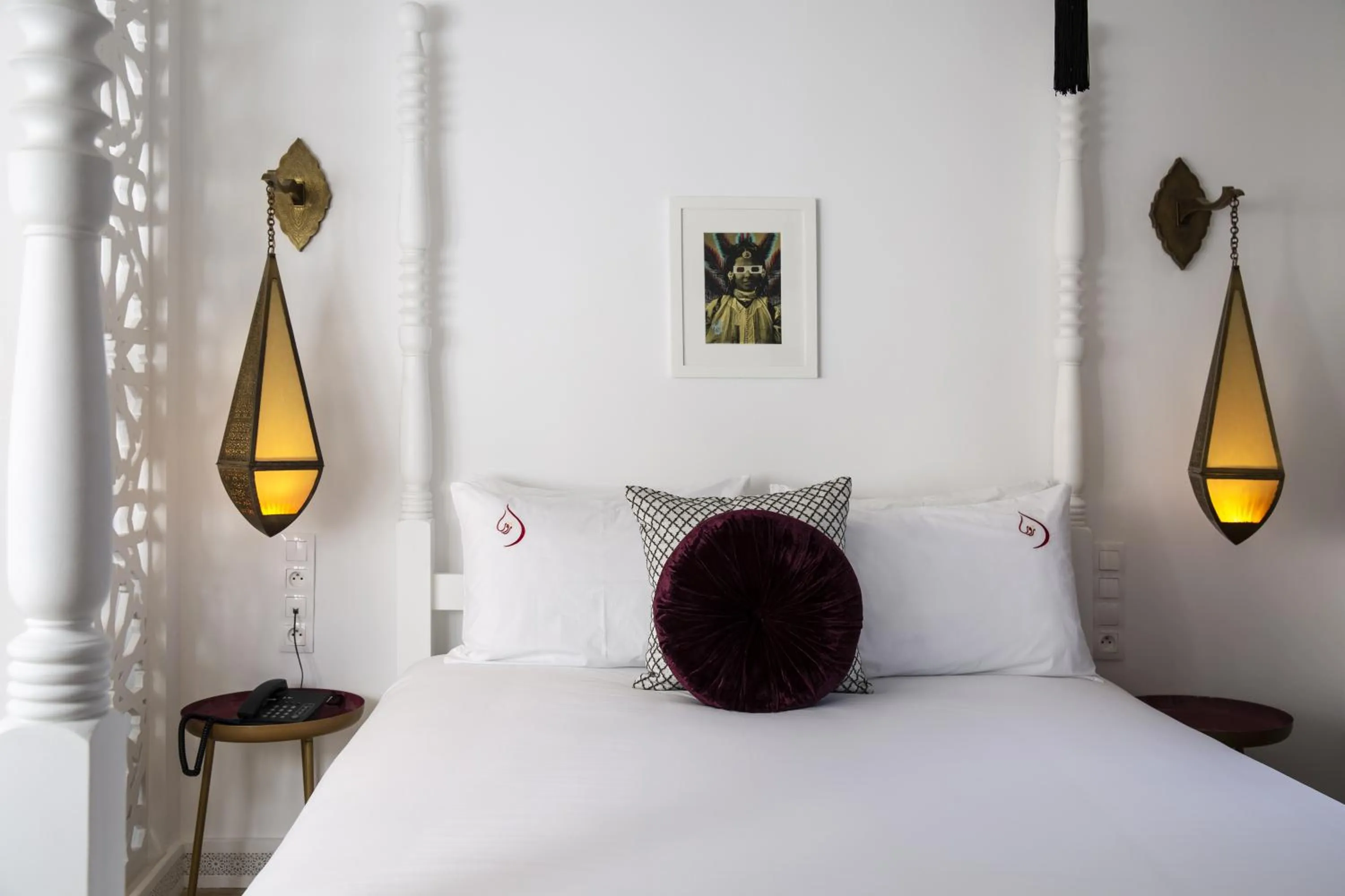 Decorative detail, Bed in Suite Azur Hotel