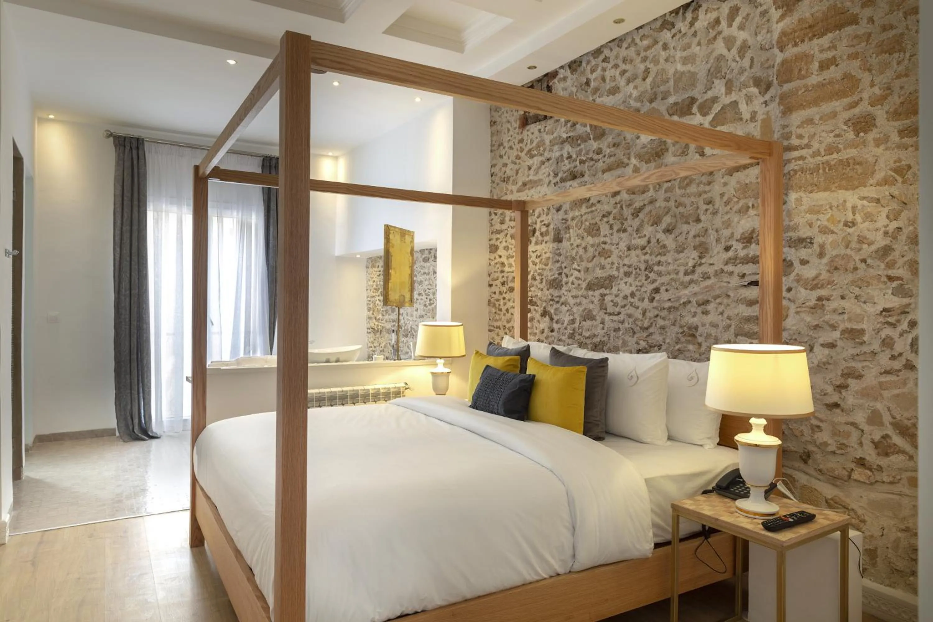 Bed in Suite Azur Hotel