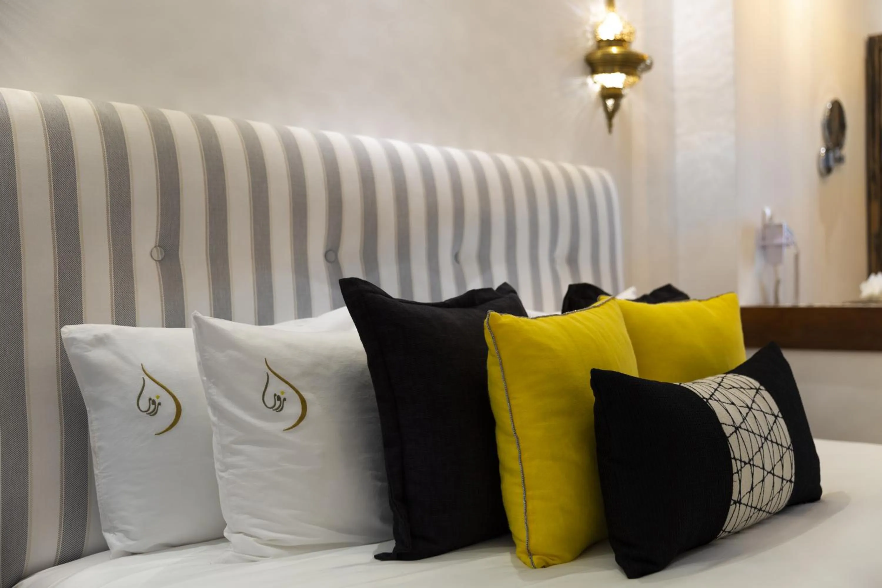 Decorative detail, Bed in Suite Azur Hotel