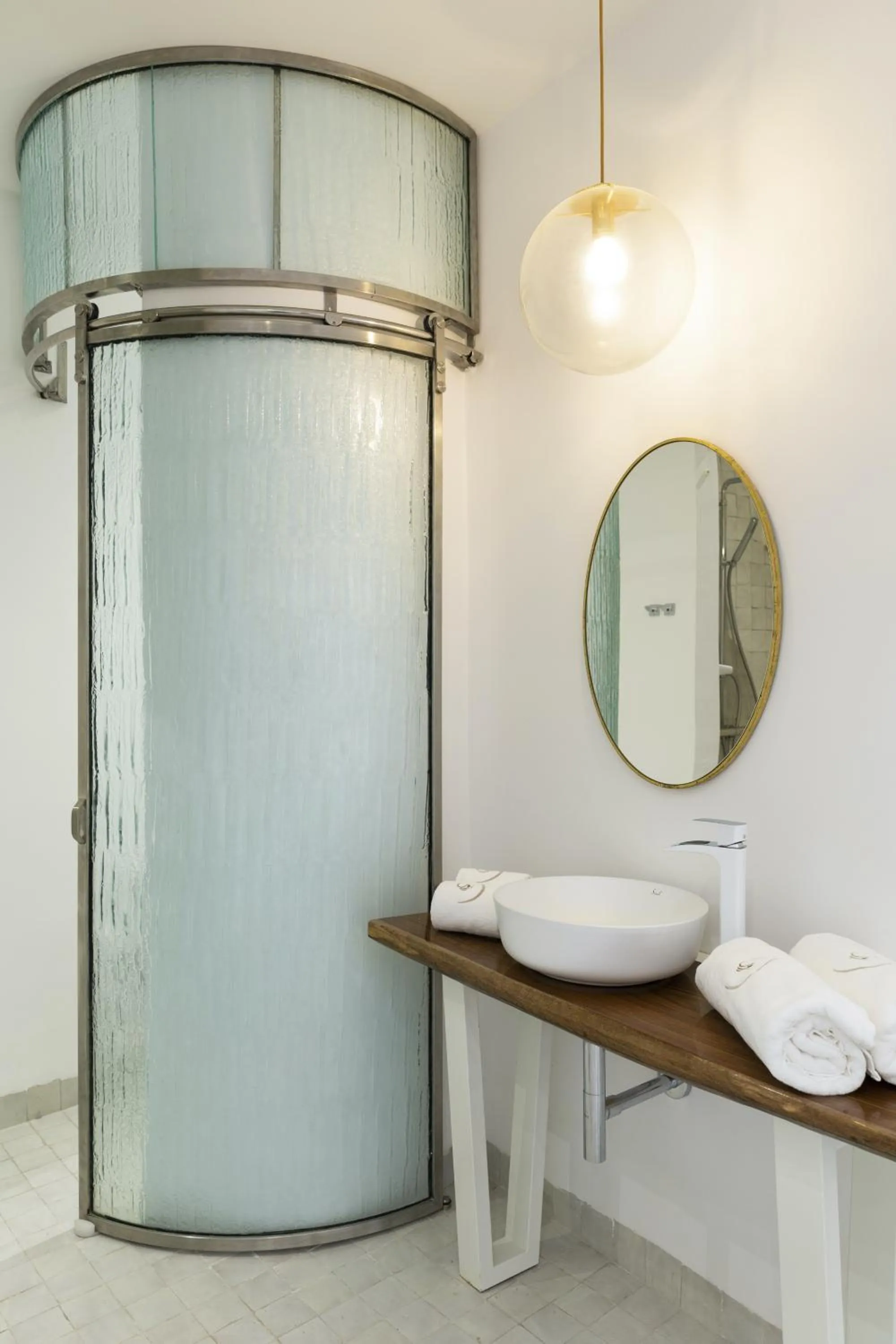 Bathroom in Suite Azur Hotel