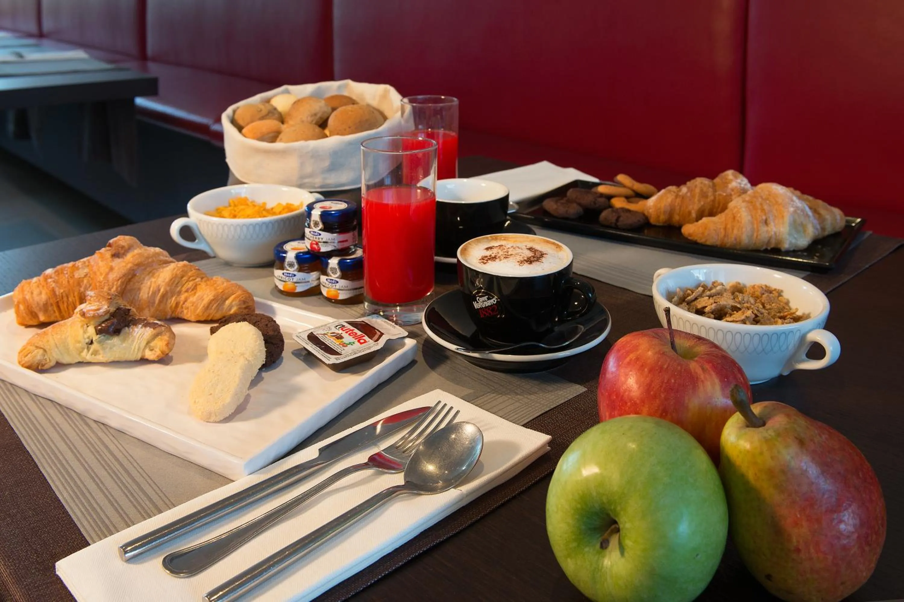 Lounge or bar in Garden Hotel