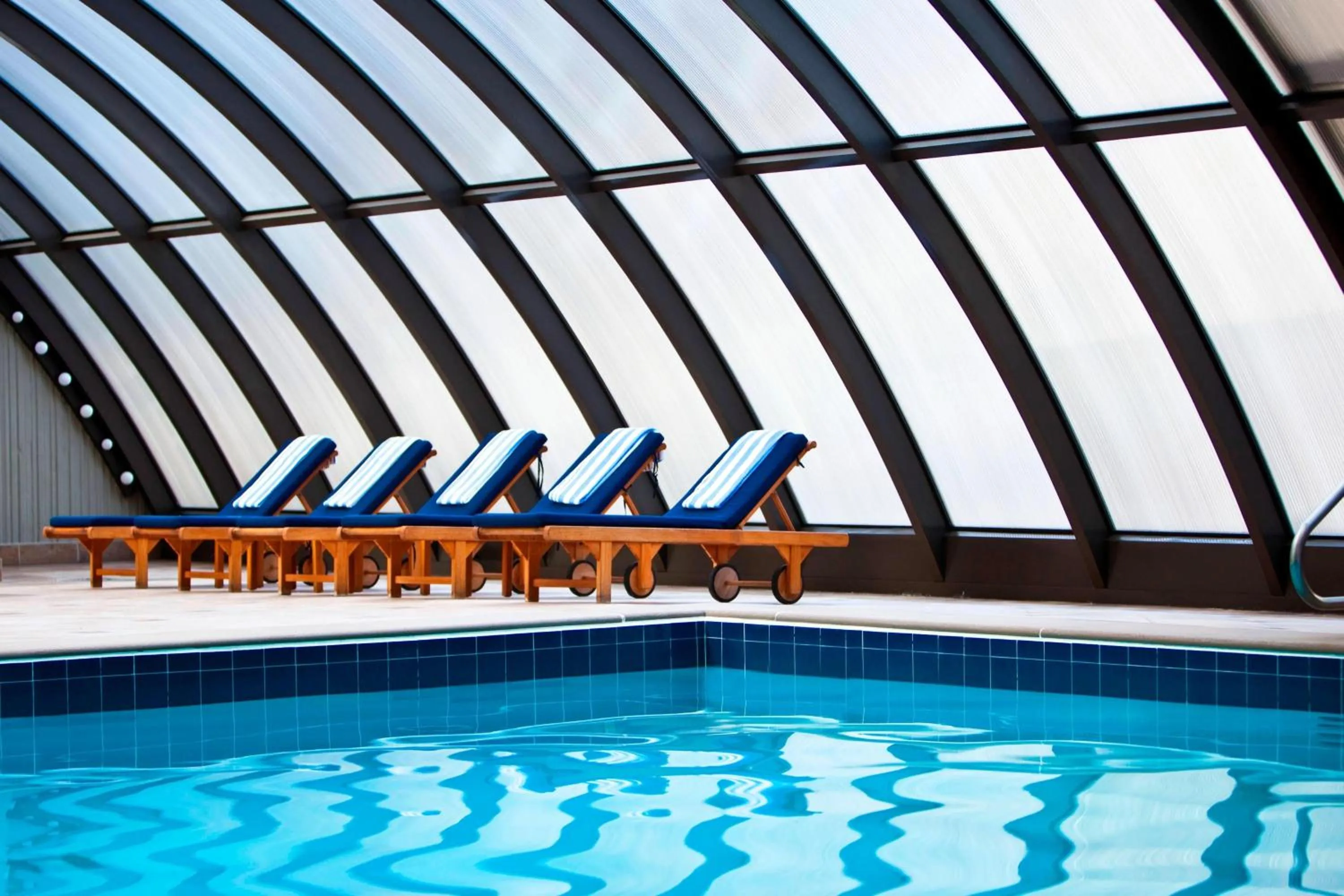 Swimming pool in The Westin Peachtree Plaza, Atlanta