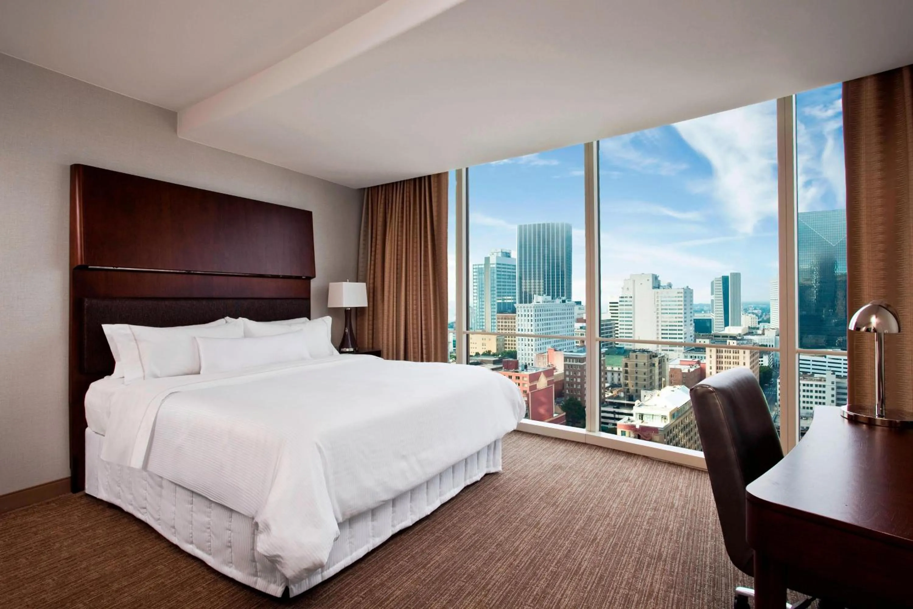 Photo of the whole room, Bed in The Westin Peachtree Plaza, Atlanta