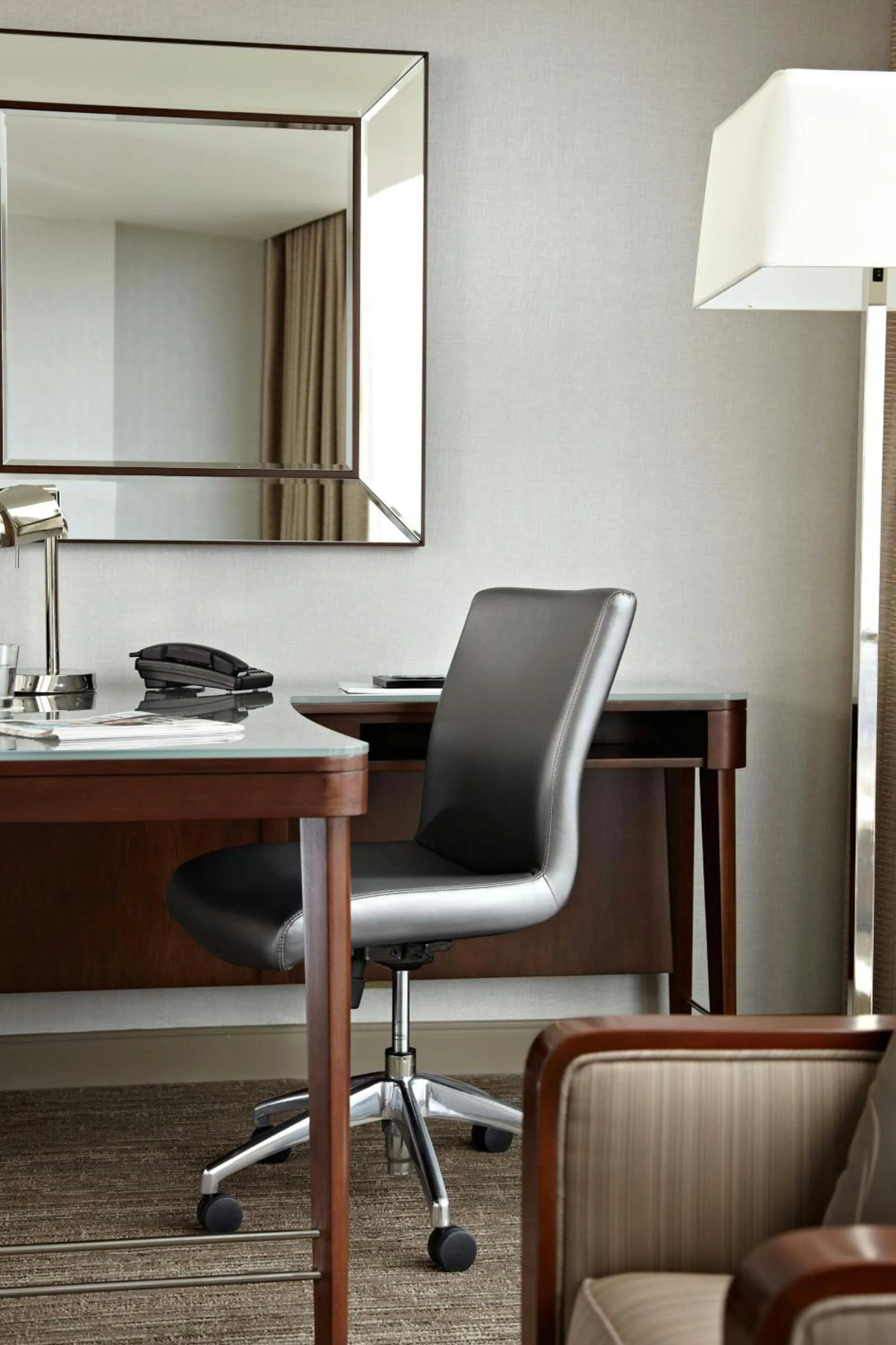 Photo of the whole room in The Westin Peachtree Plaza, Atlanta