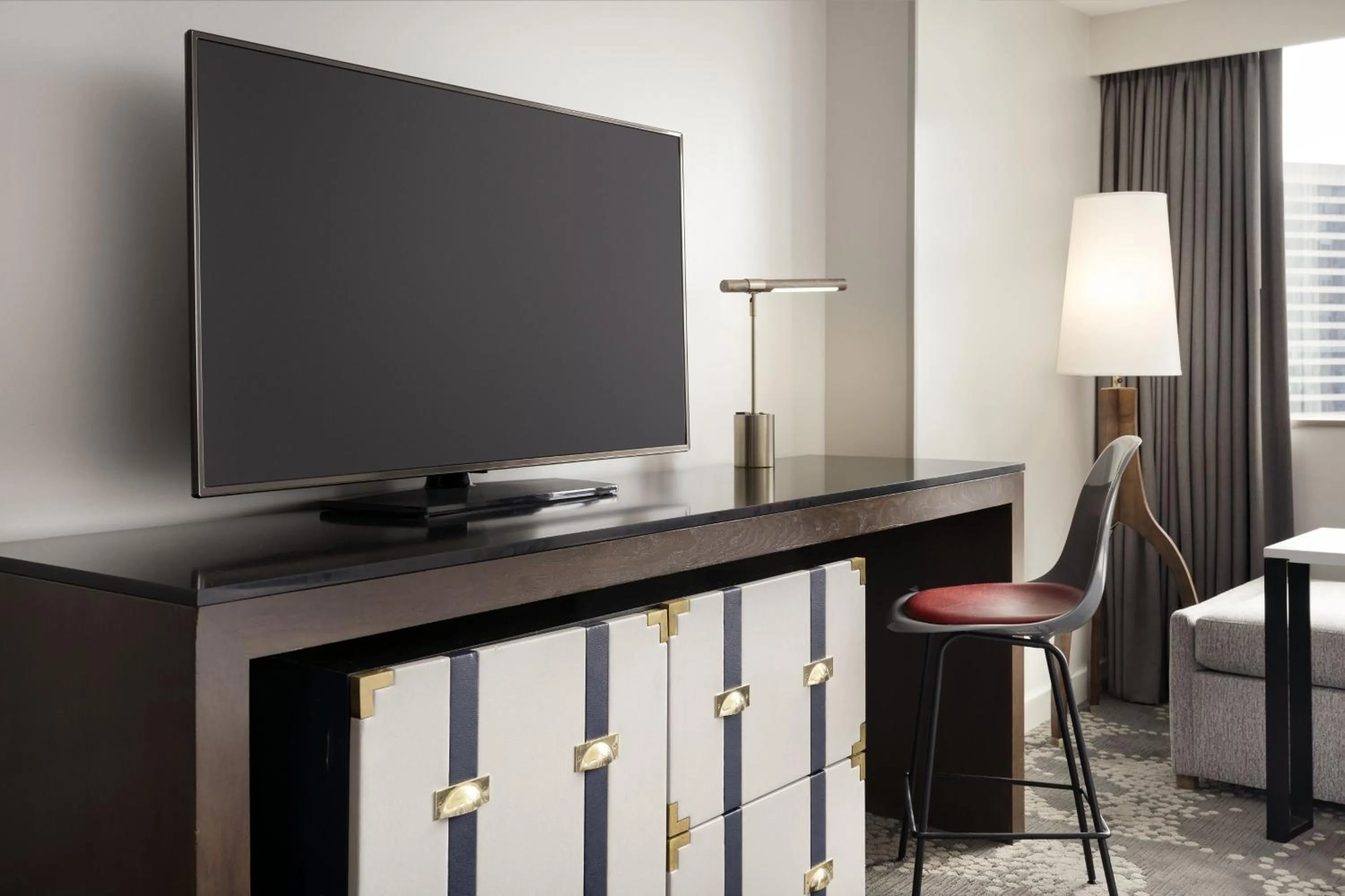 Photo of the whole room in Le Meridien New Orleans