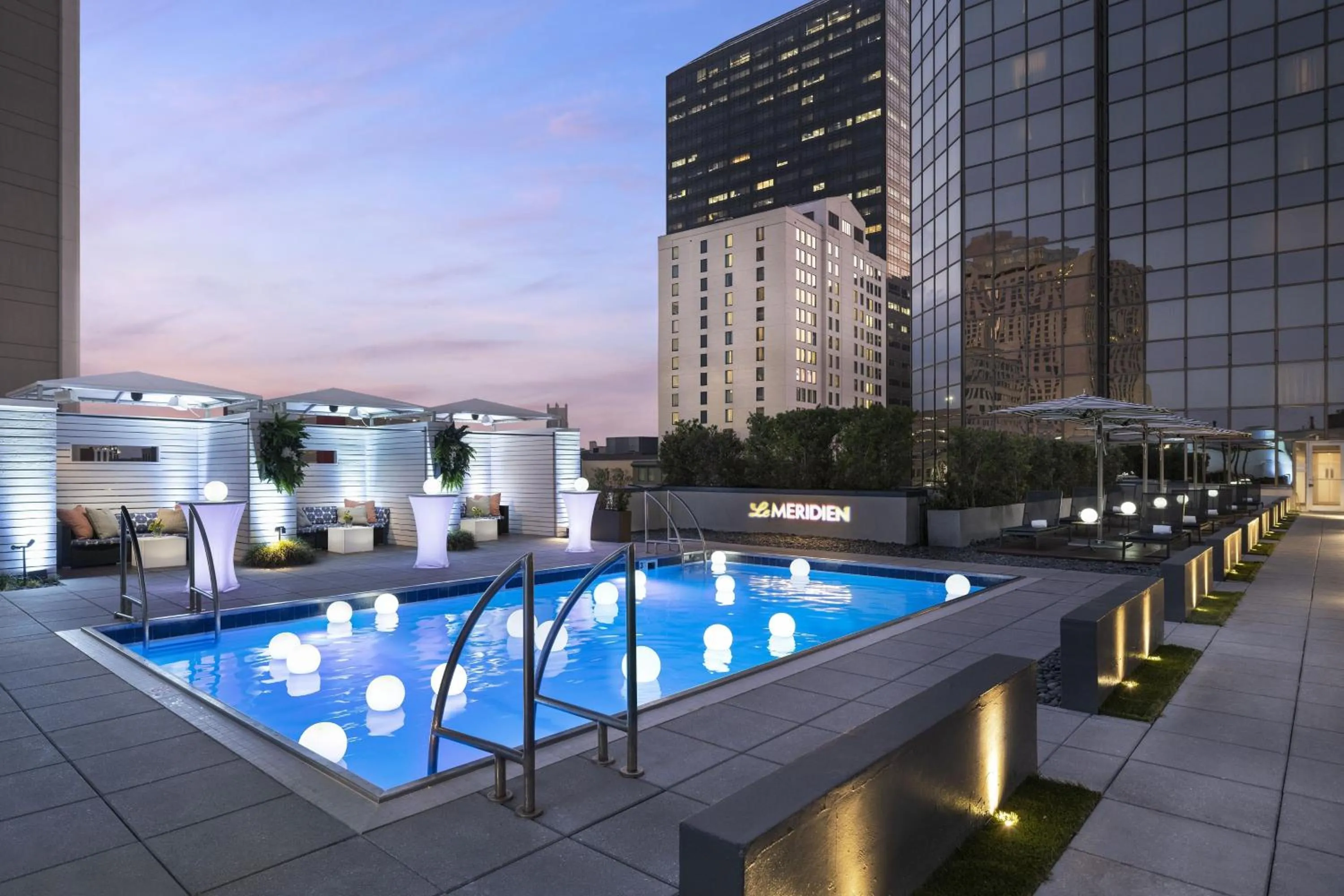 Swimming pool in Le Meridien New Orleans