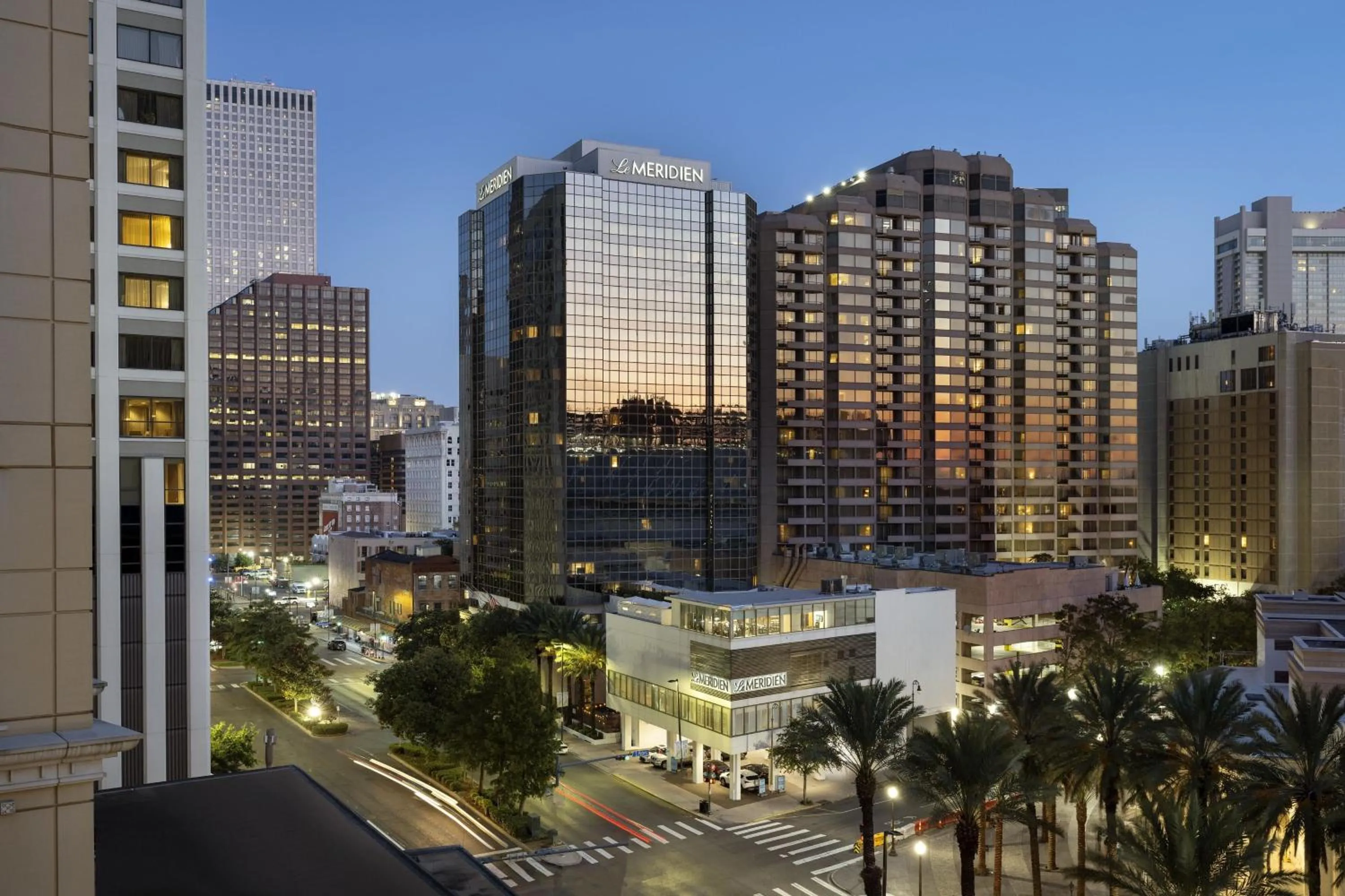 Property building in Le Meridien New Orleans