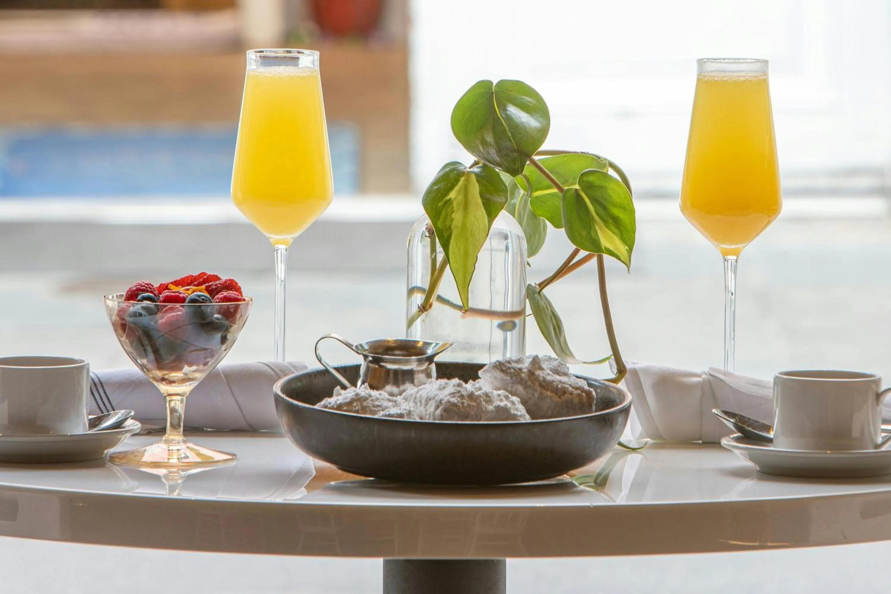 Breakfast in Hotel de la Poste - French Quarter, A Renaissance Hotel