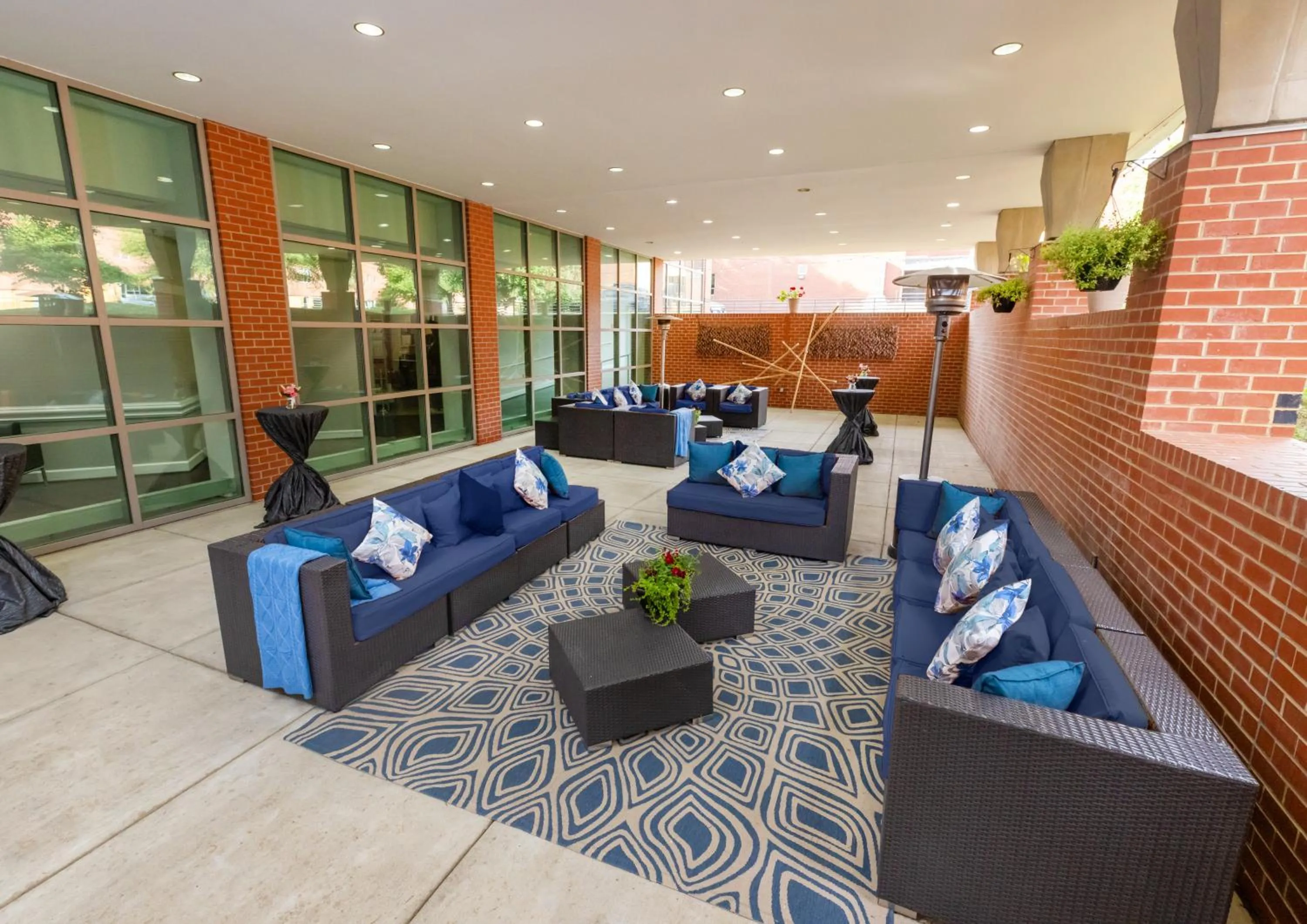 Balcony/Terrace in Kellogg Conference Hotel Capitol Hill at Gallaudet University