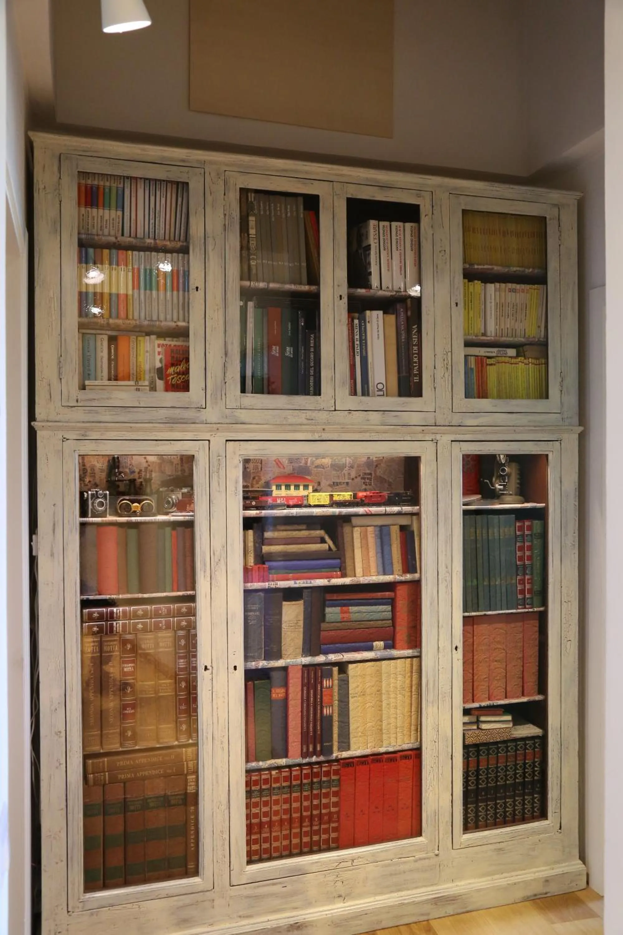 Library in Casacenti B&B