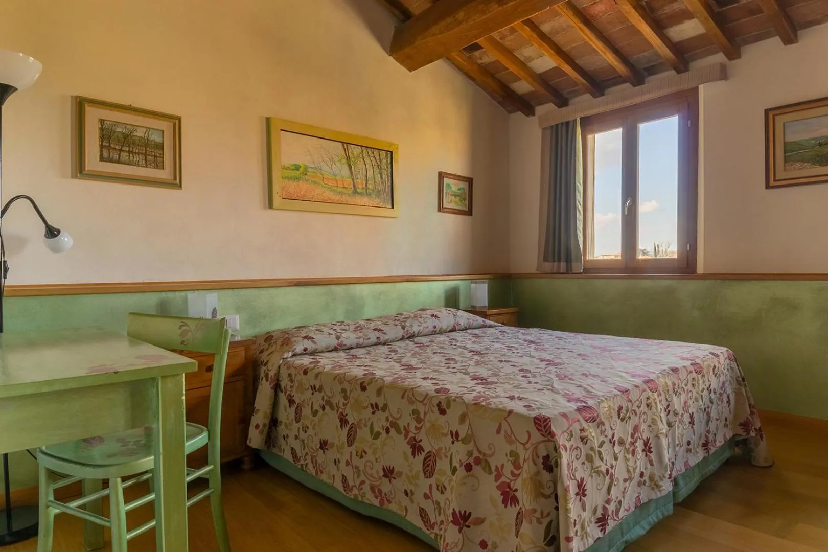 Bed in Casacenti B&B
