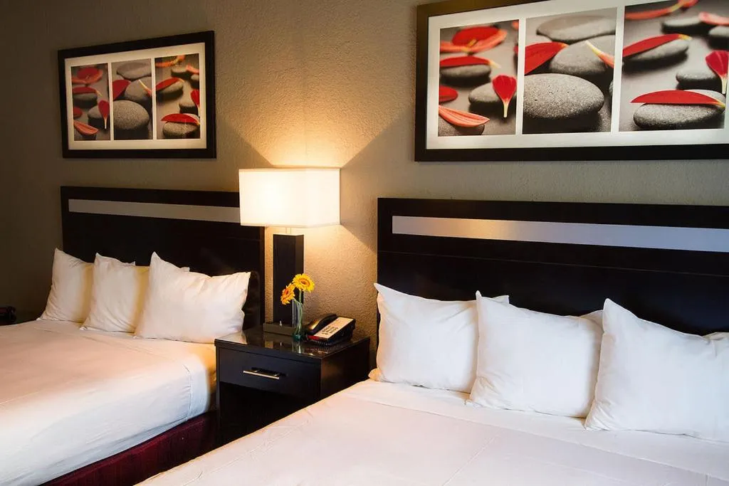 Decorative detail, Bed in Granada Inn