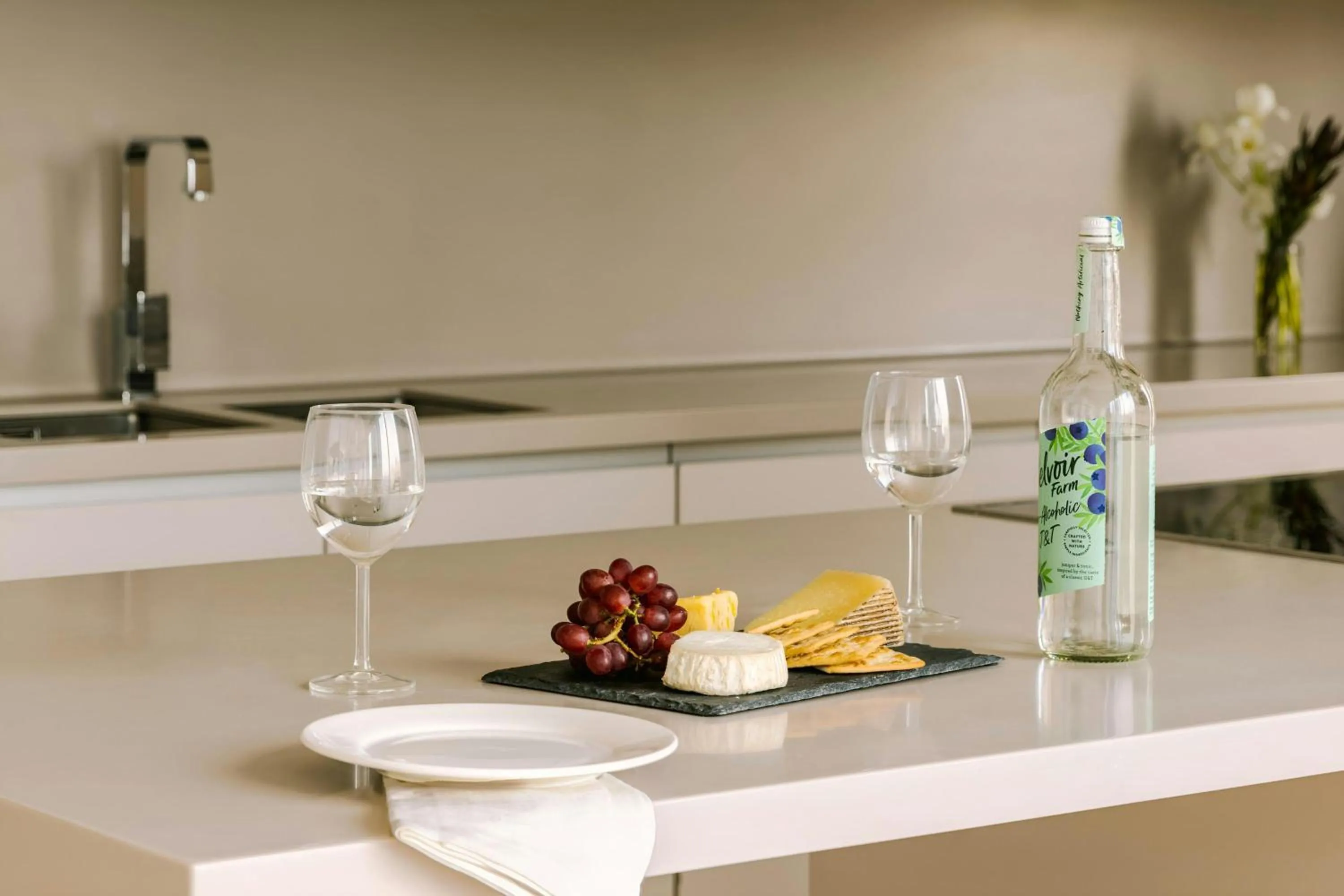 Kitchen or kitchenette in Sonder by Marriott Bonvoy JBR The Walk Apartments