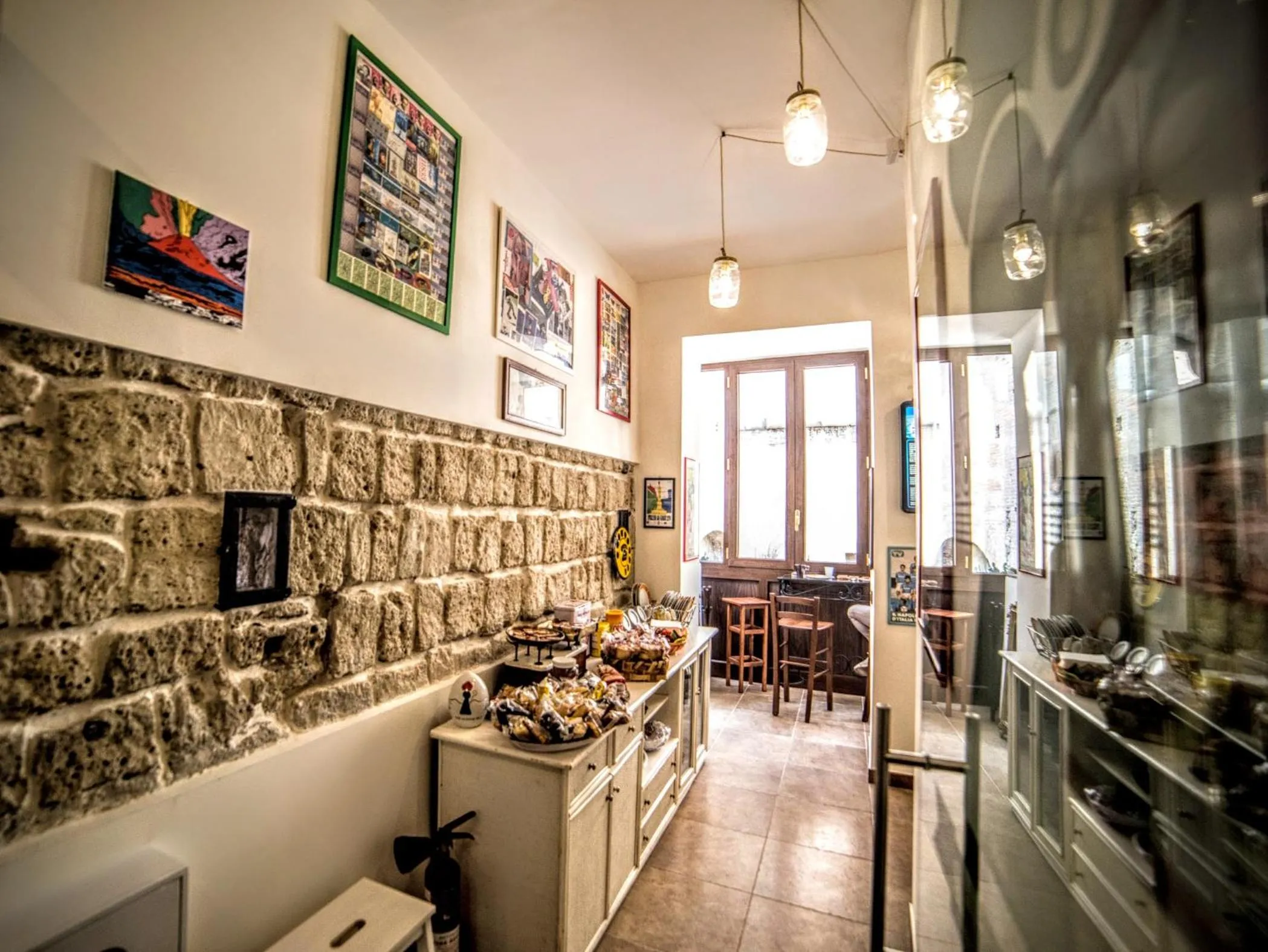 Communal kitchen in San Gennaro B&B