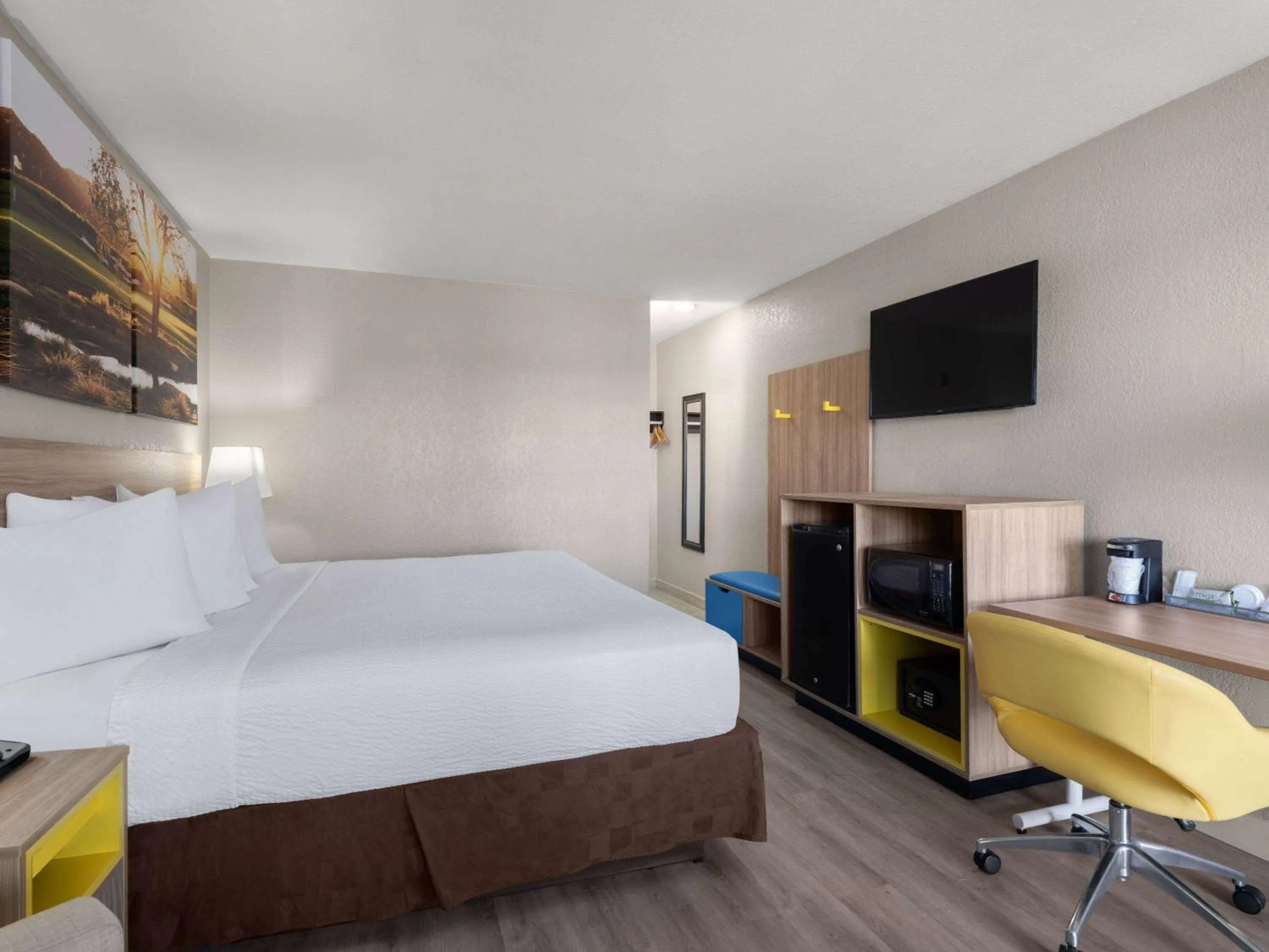 Photo of the whole room, Bed in Days Inn by Wyndham Las Vegas Airport Near the Strip
