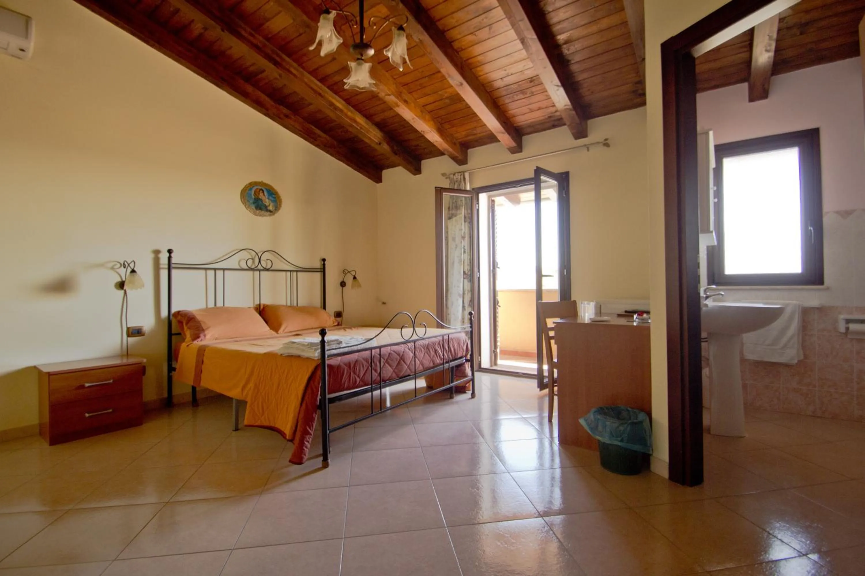 Shower in Villa Jolanda & Carmelo