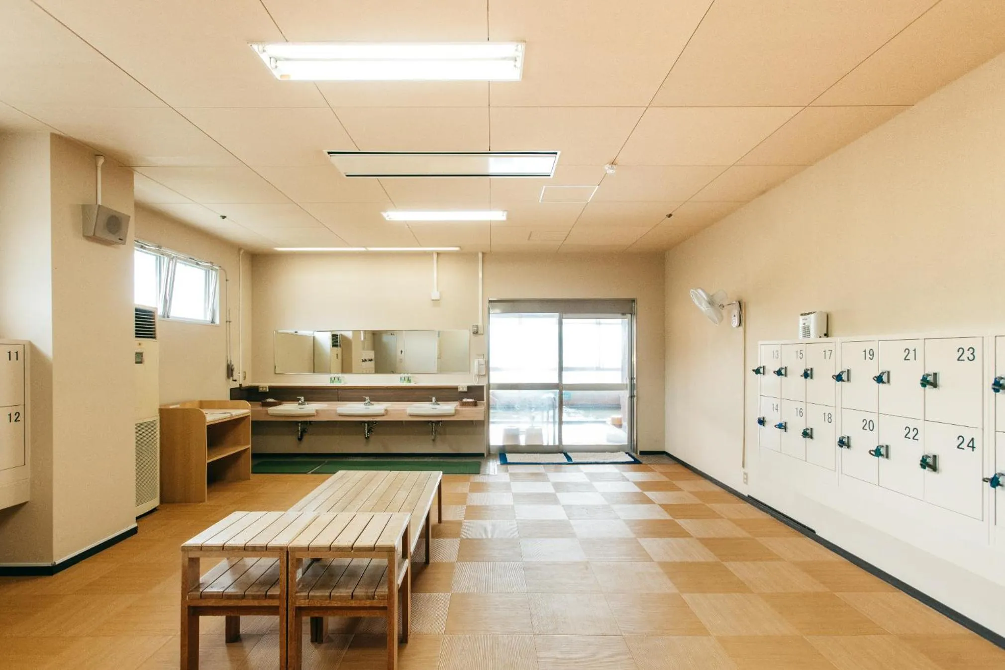 Public Bath in KAMENOI HOTEL Tondabayashi
