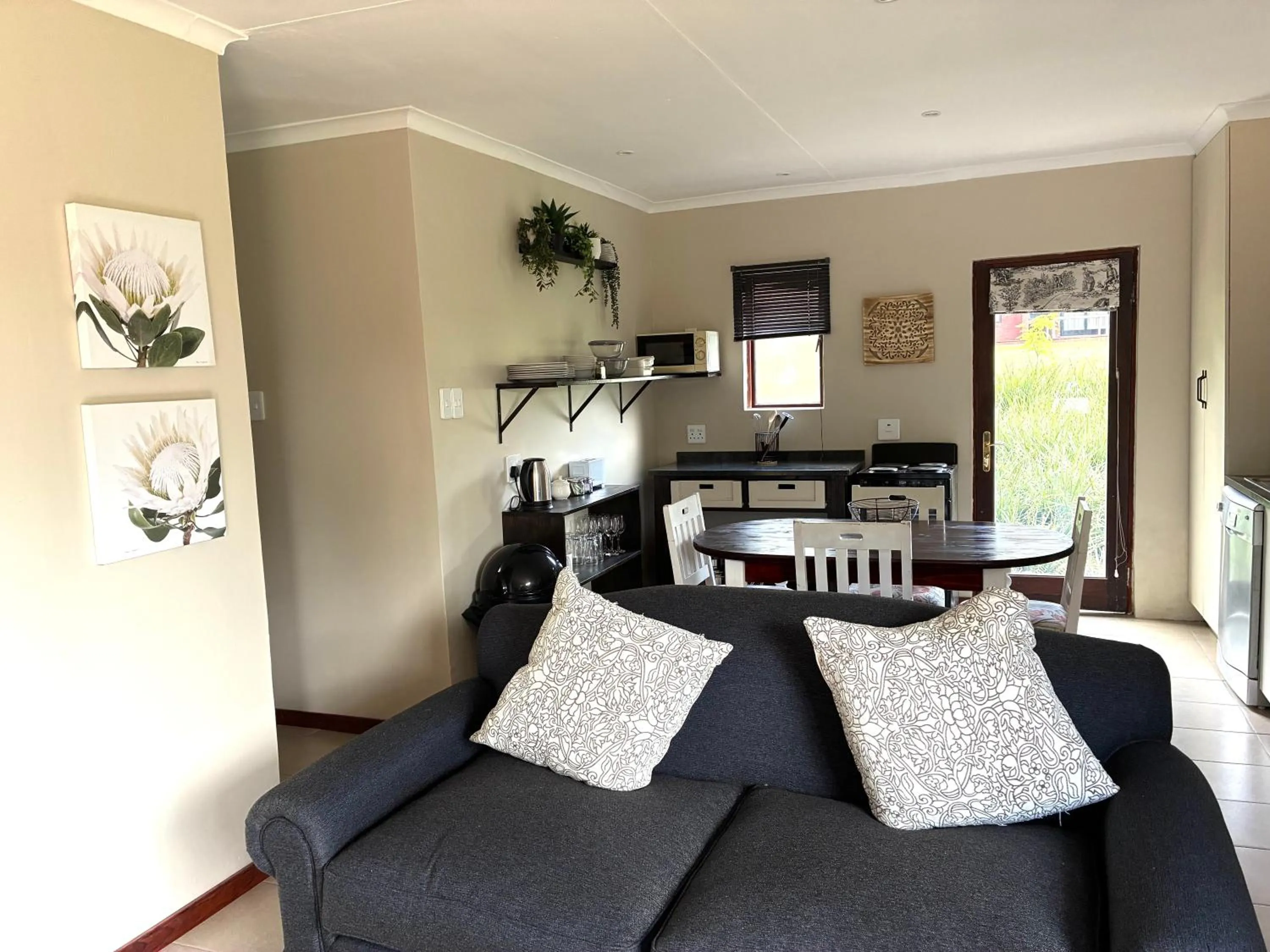 Thyme Inn on Greenway