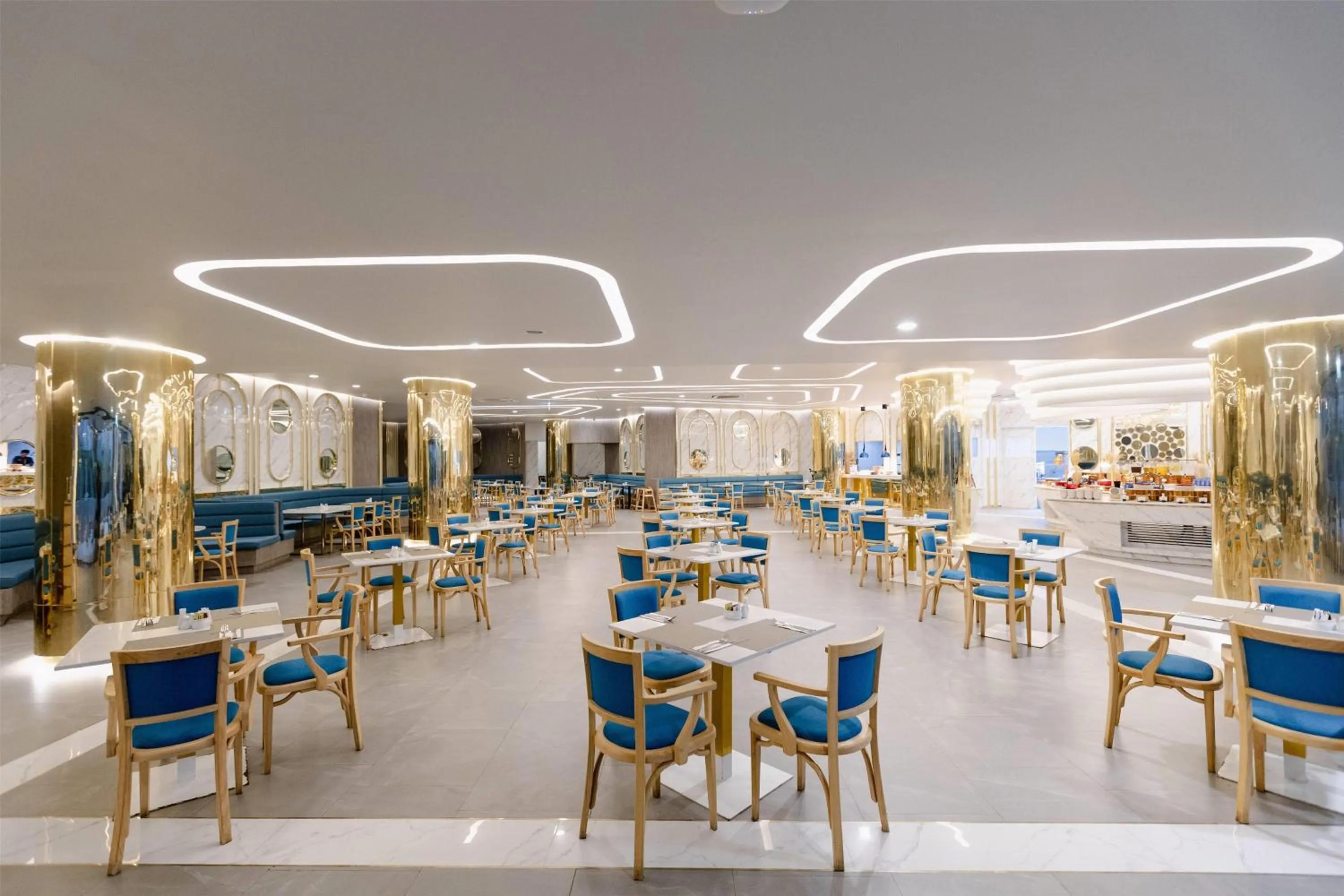 Restaurant/places to eat in Wyndham La Vita Rawai Phuket