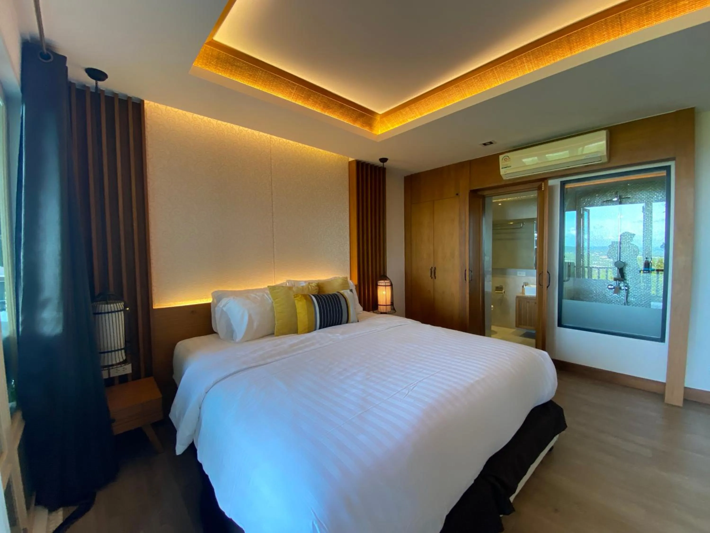 Bedroom, Bed in Phuket View Coffee and Resort