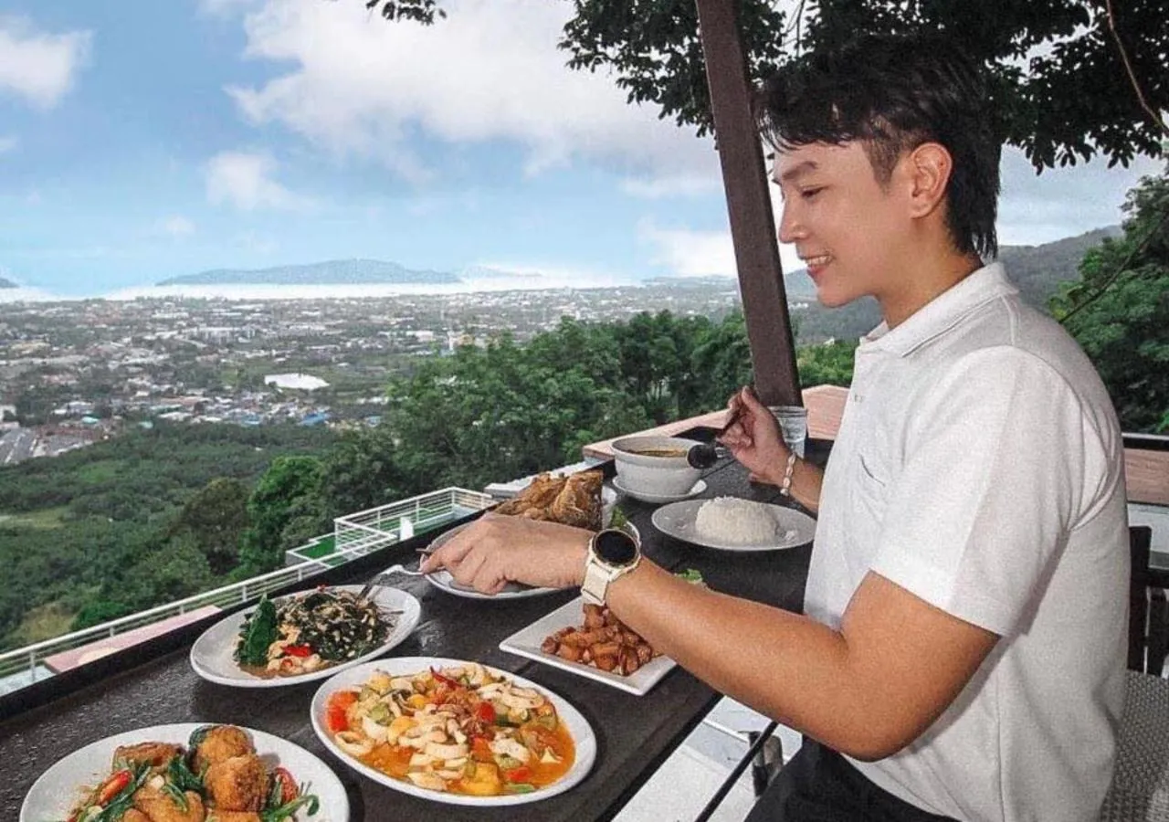 Restaurant/places to eat in Phuket View Coffee and Resort