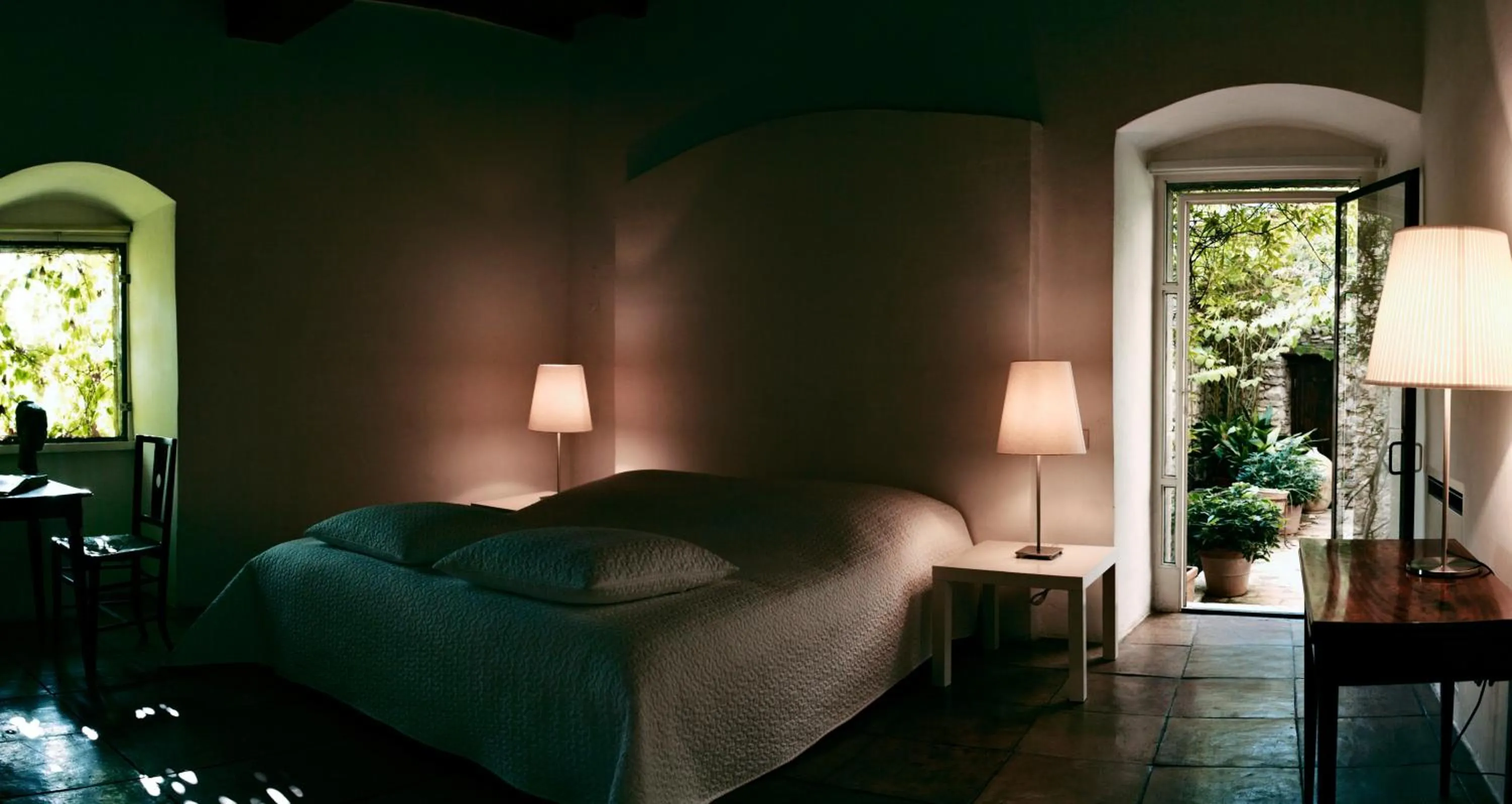 Bed in Albergo Diffuso Crispolti