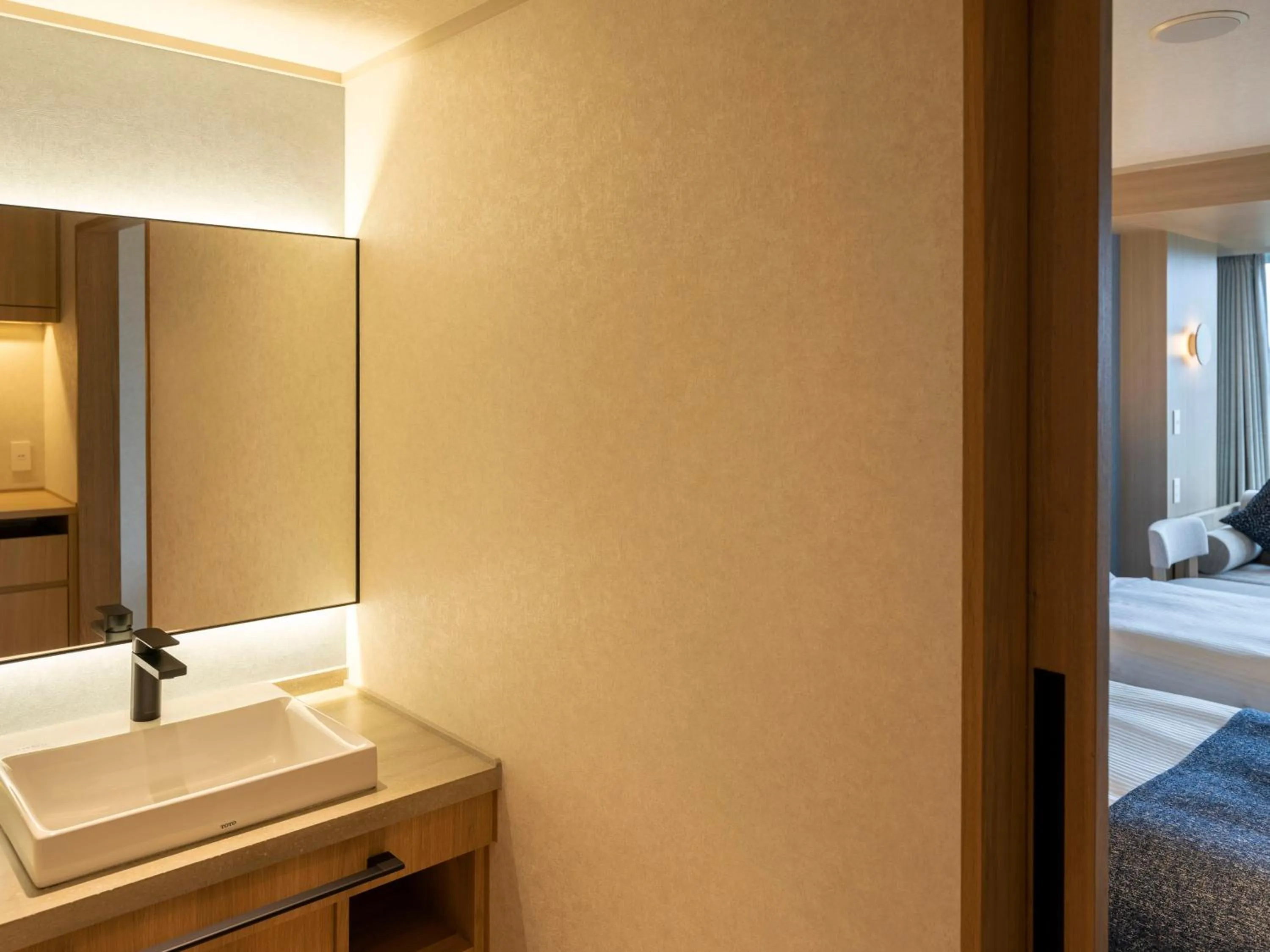 Photo of the whole room, Bed in KAMENOI HOTEL Kamogawa