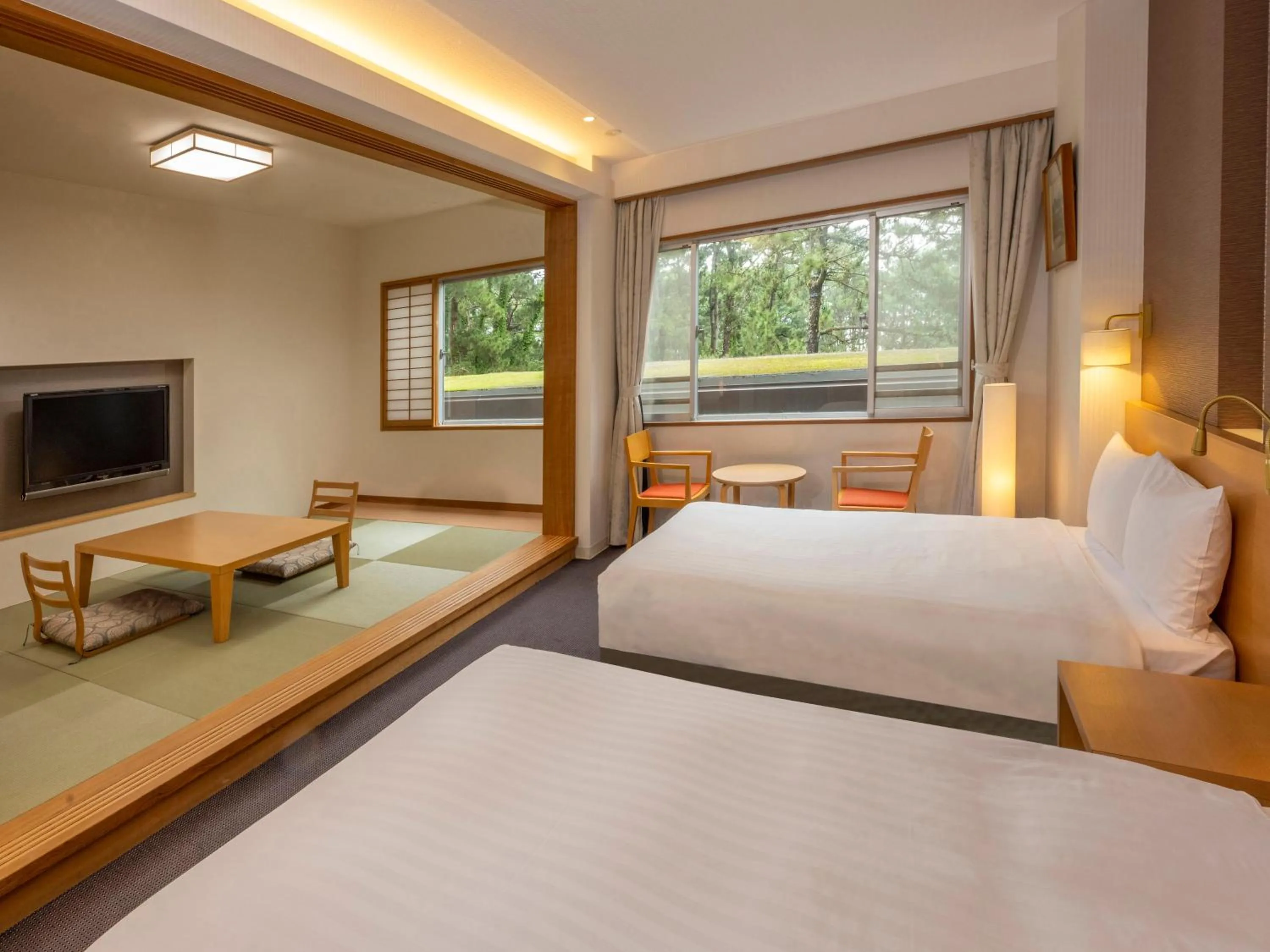 Photo of the whole room, Bed in KAMENOI HOTEL Kamogawa