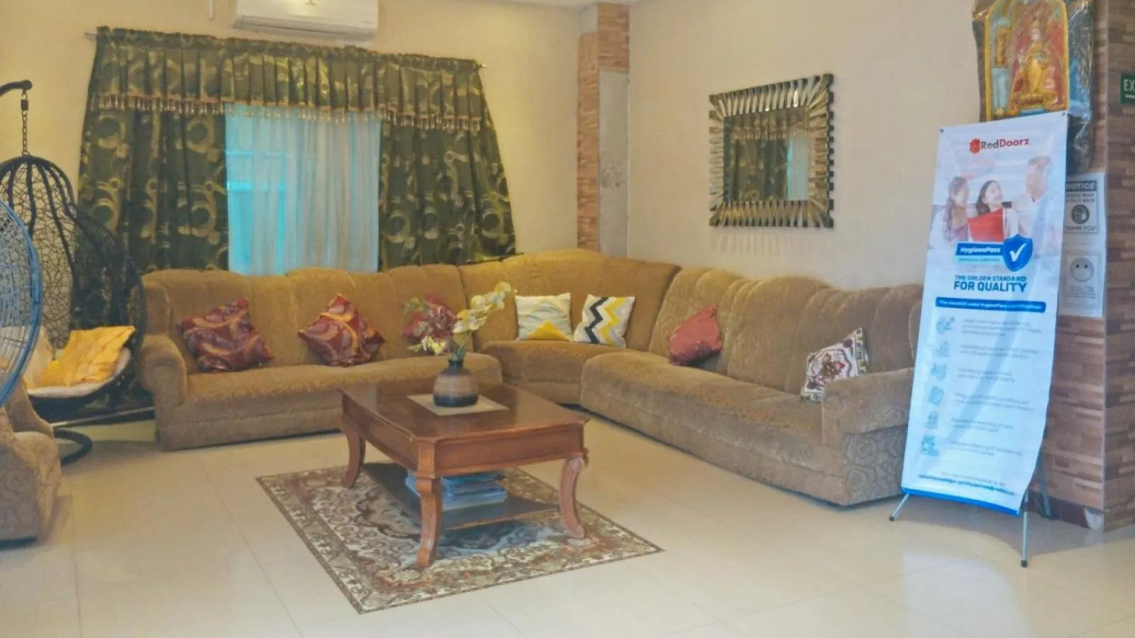 Living room in RedDoorz near Talisay District Hospital