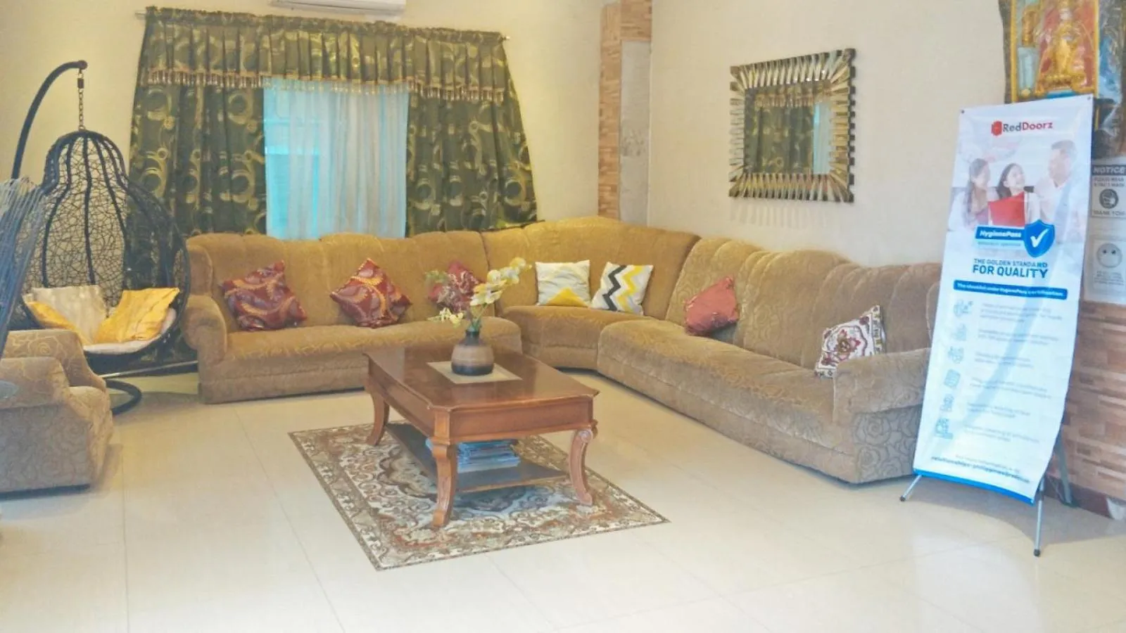 Living room in RedDoorz near Talisay District Hospital
