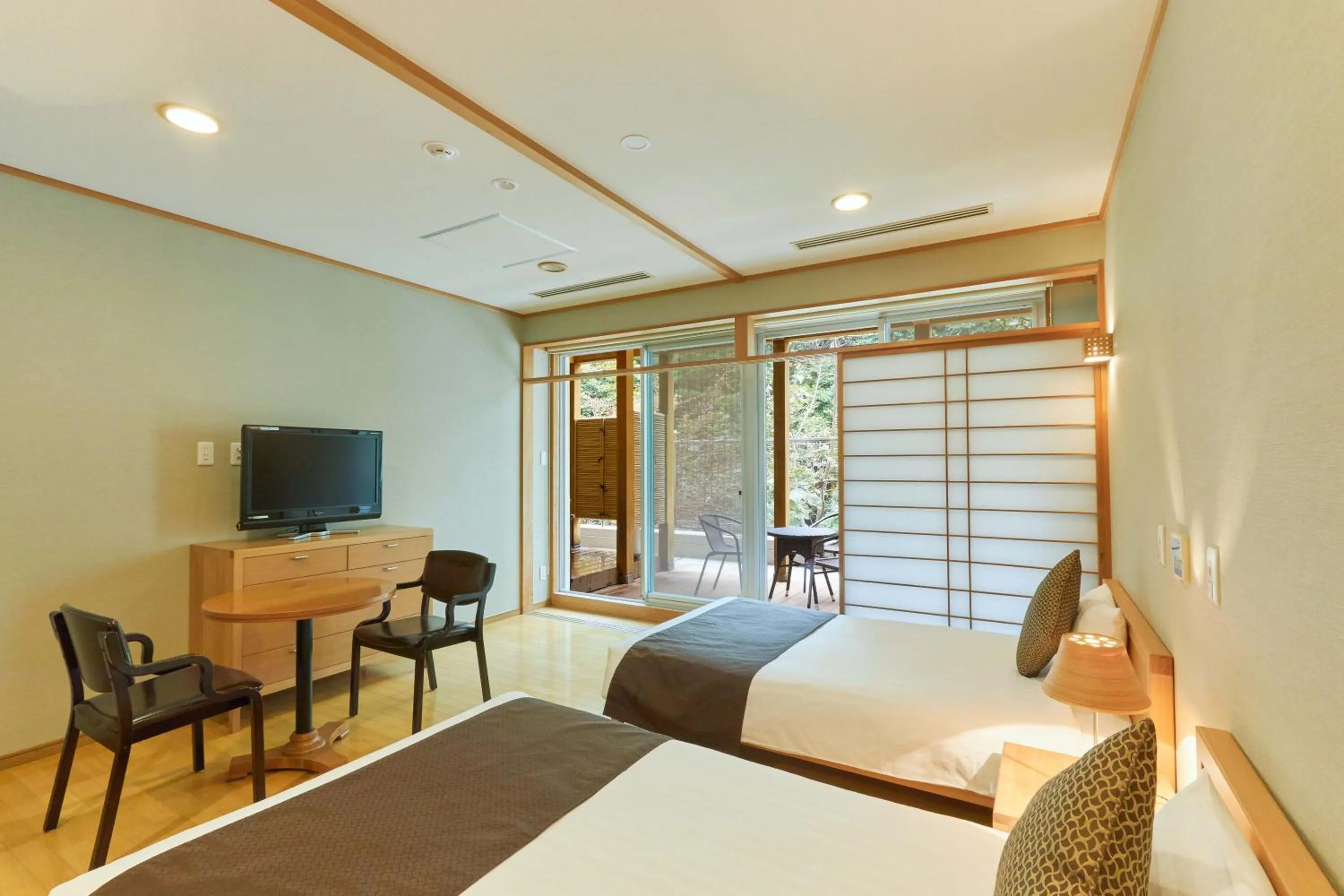 Photo of the whole room, Bed in KAMENOI HOTEL SHIOBARA Dog Friendly Hotel