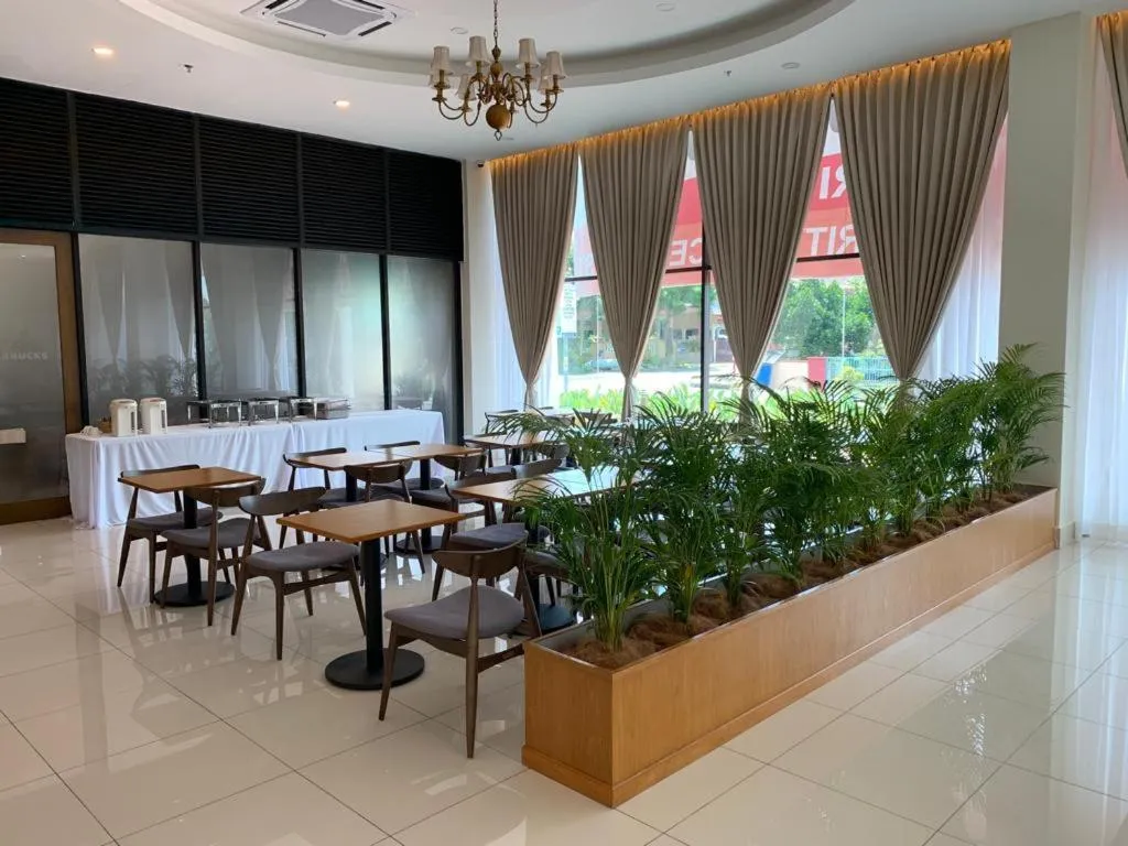 Breakfast in Maple Lodge